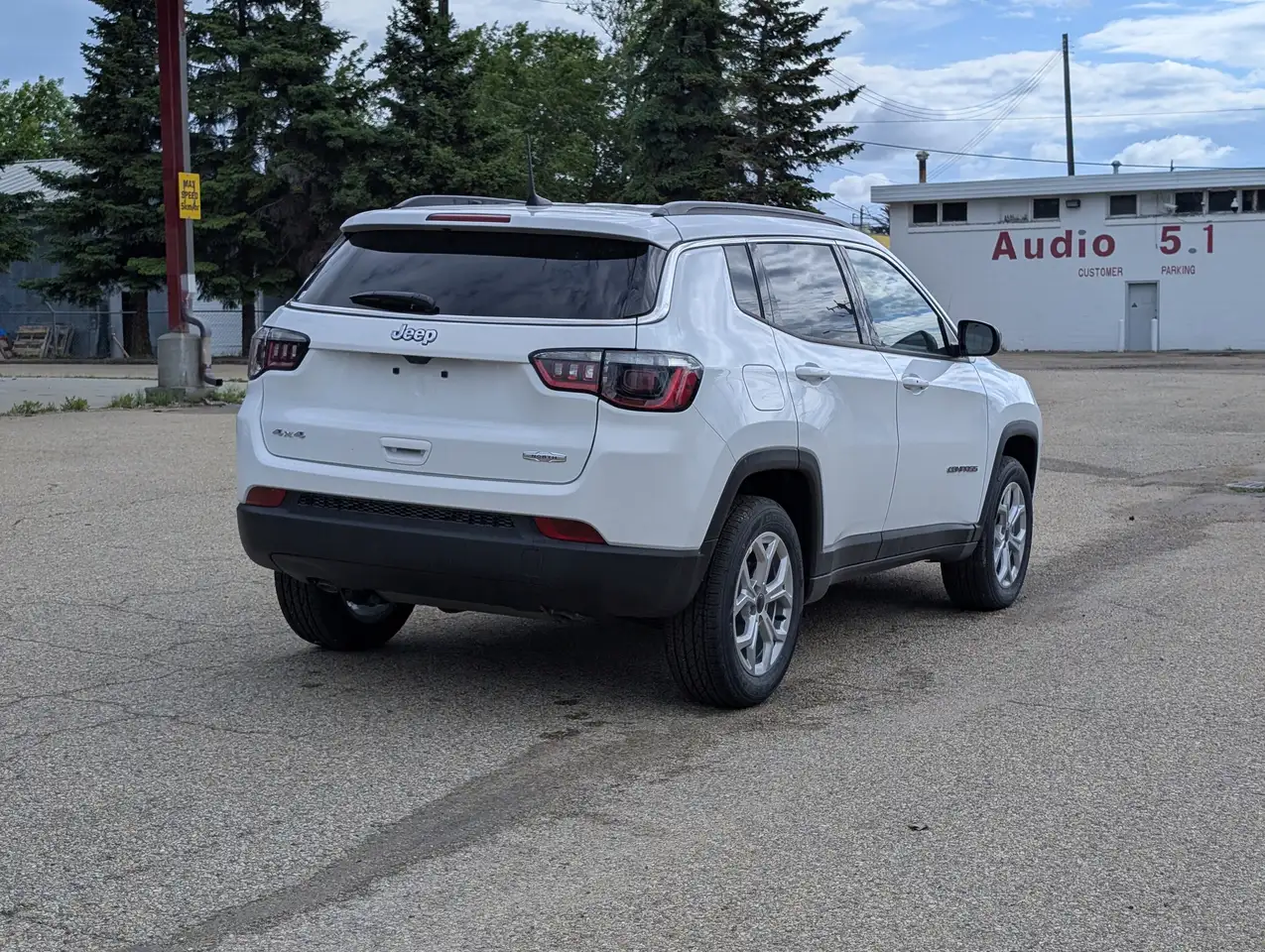 Jeep Compass photo Jeep Compass