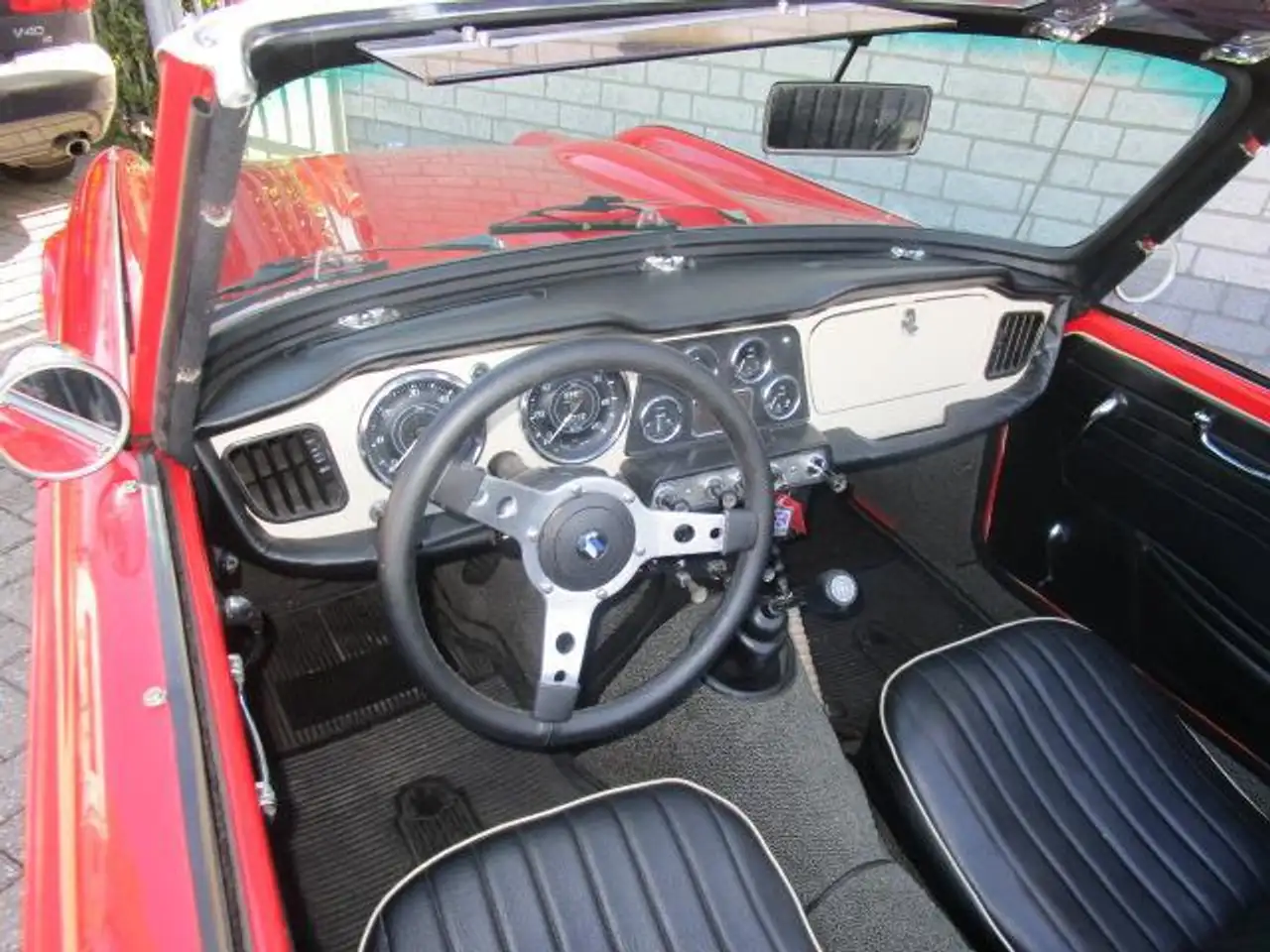 Triumph TR4 Body off gerestaureerd in nieuw staat., foto 8