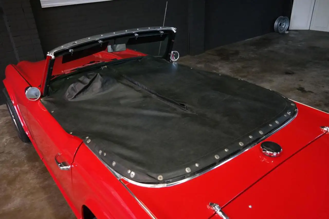 Triumph TR4 Body off gerestaureerd in nieuw staat., foto 7