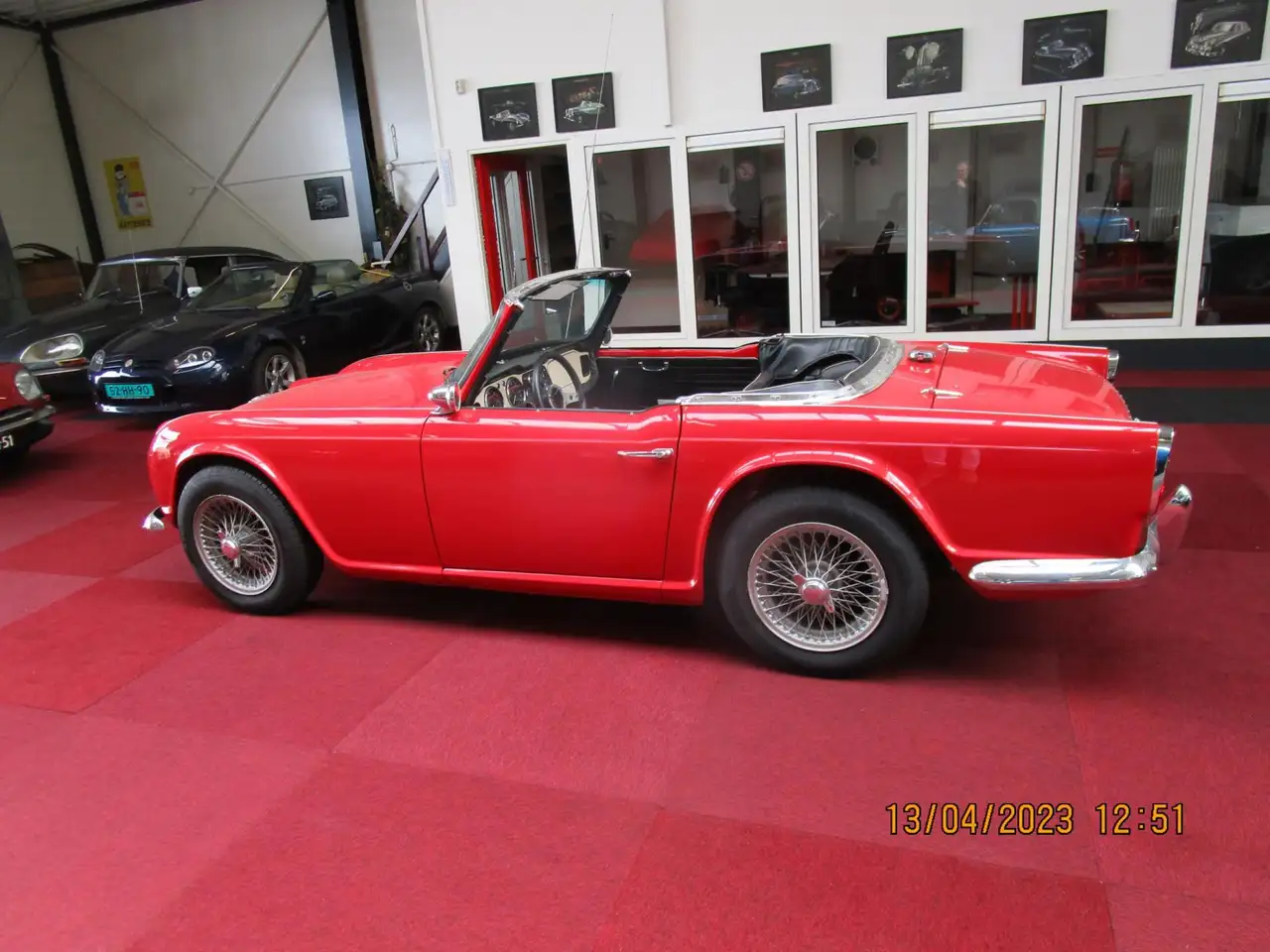 Triumph TR4 Body off gerestaureerd in nieuw staat., foto 5