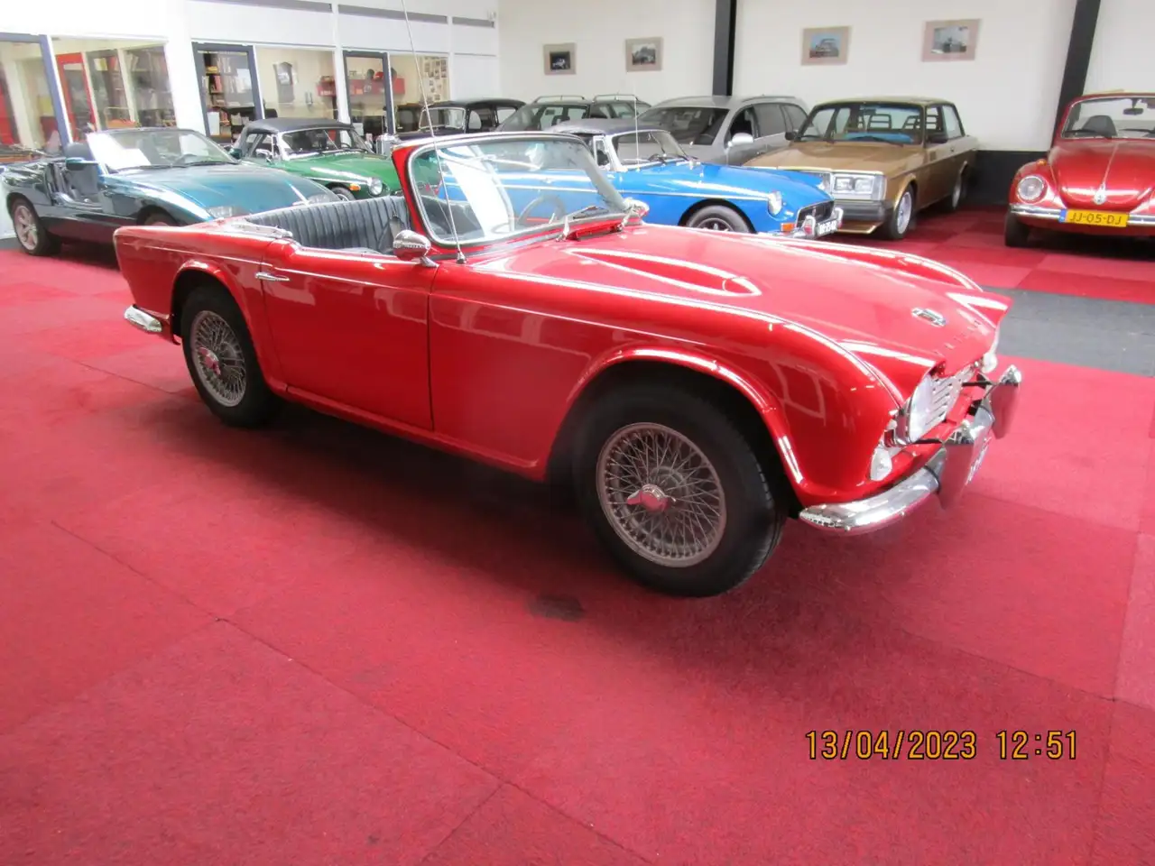 Triumph TR4 Body off gerestaureerd in nieuw staat., foto 4