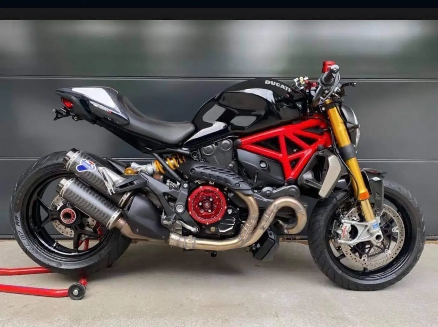 Ducati Monster 1200 S Roşu - 1