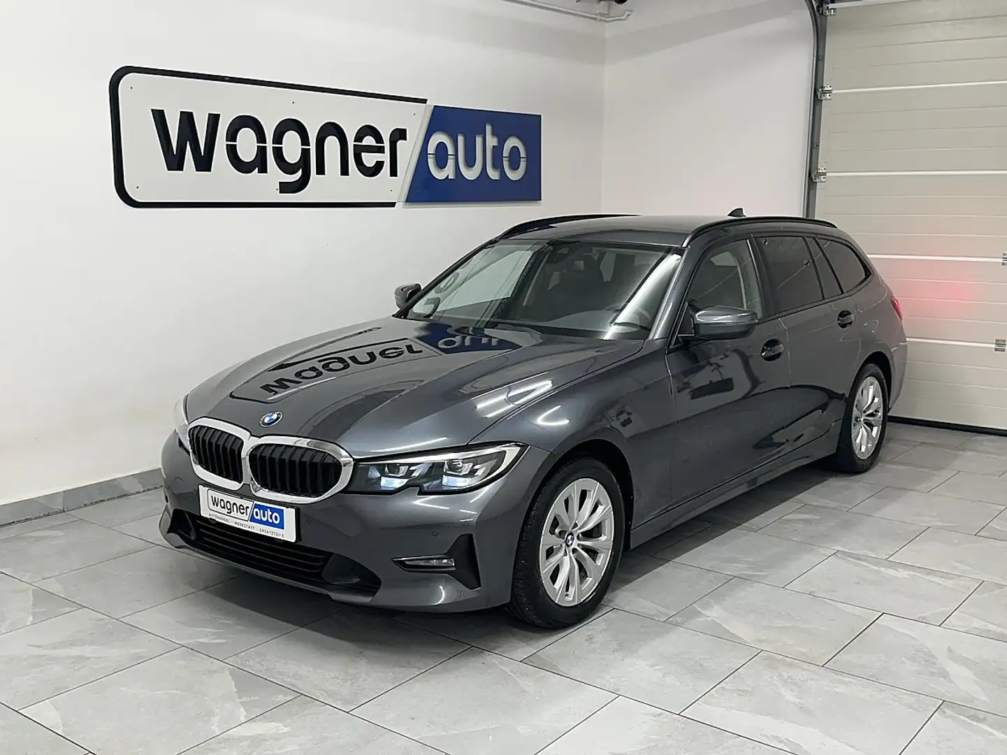 BMW 320 d xDrive Touring 48 V Mild-Hybrid-Technologie A... Grau - 2