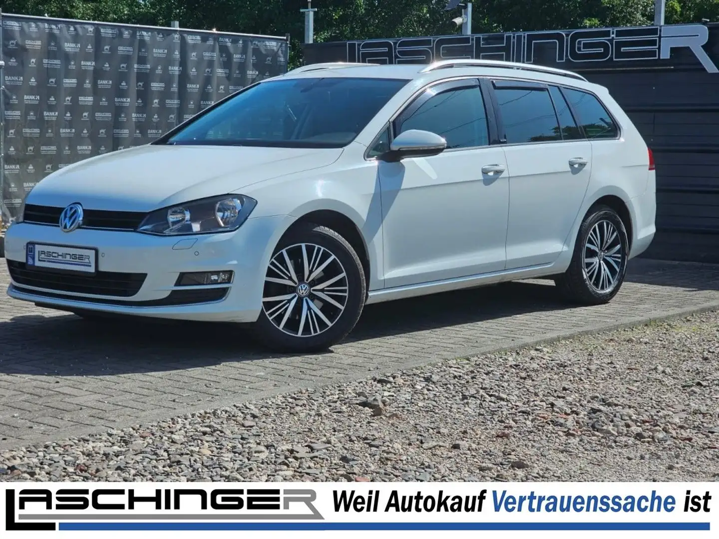 Volkswagen Golf VII 1.4 TSI Allstar NAVI CAM LM SHZ TEMPOM Weiß - 1