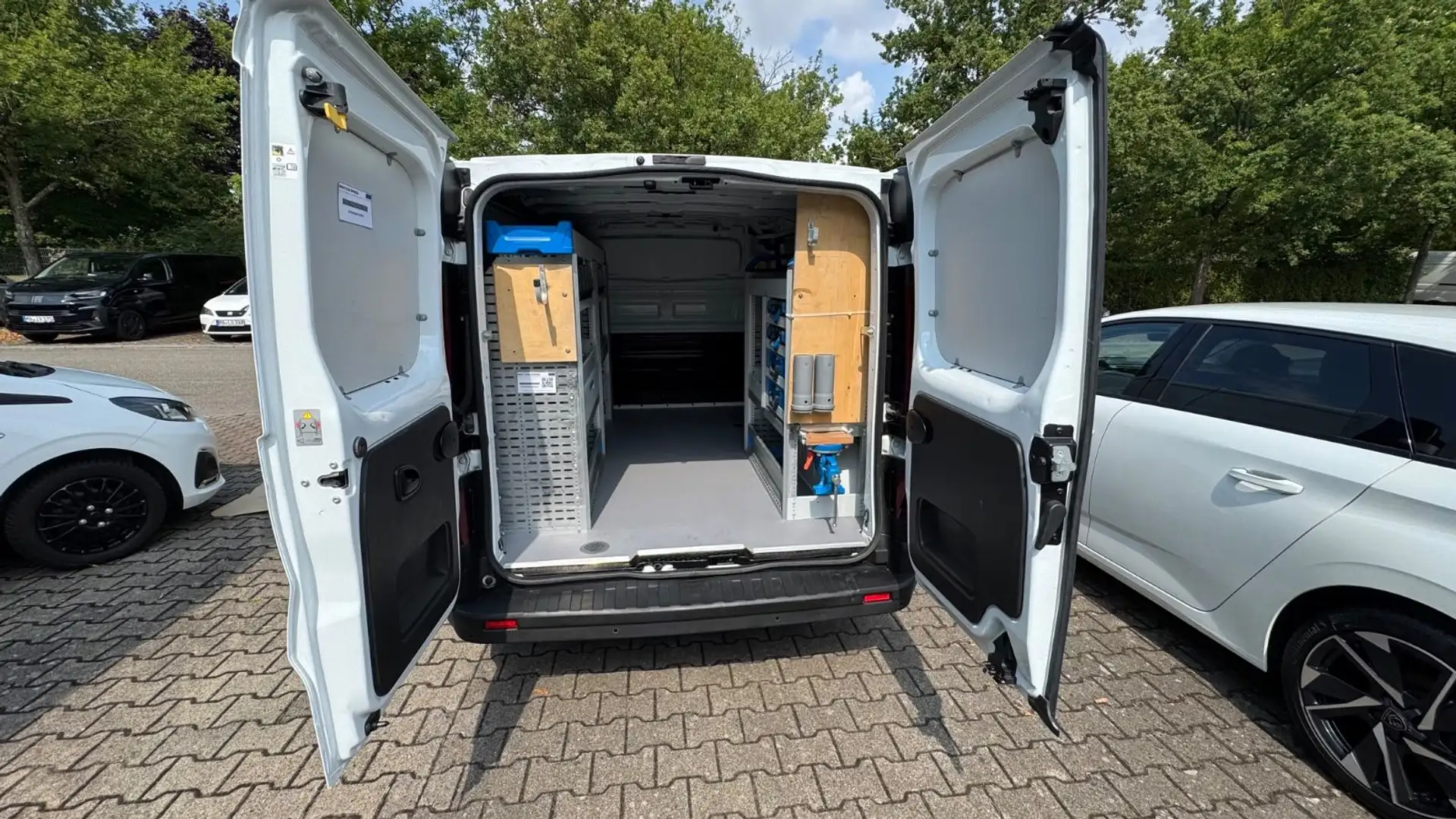 Opel Vivaro B / SORTIMO Regale/MwSt/ NR 26 Blanc - 1