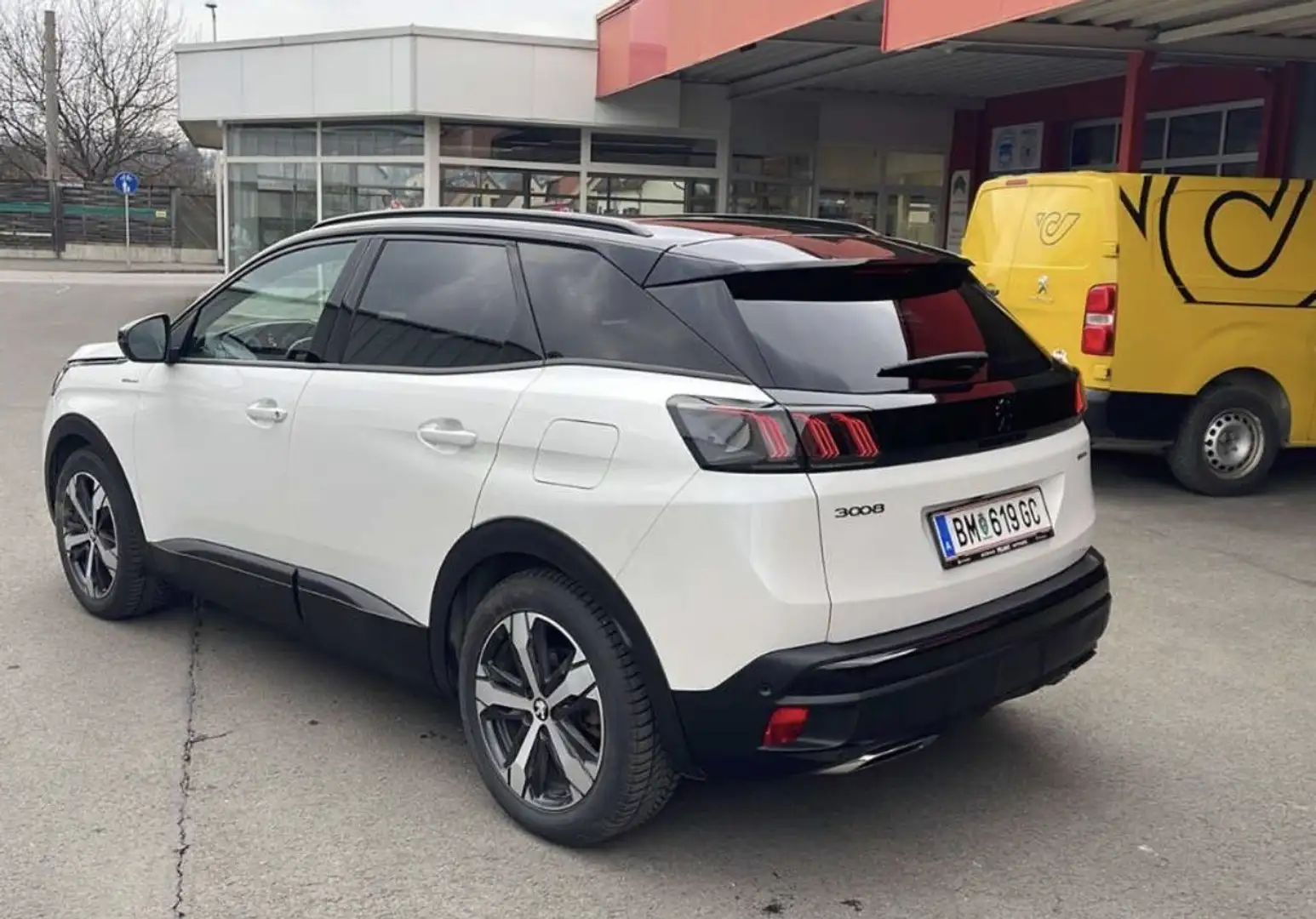 Peugeot 3008 Hybrid4 300 GT EAT8 Weiß - 2