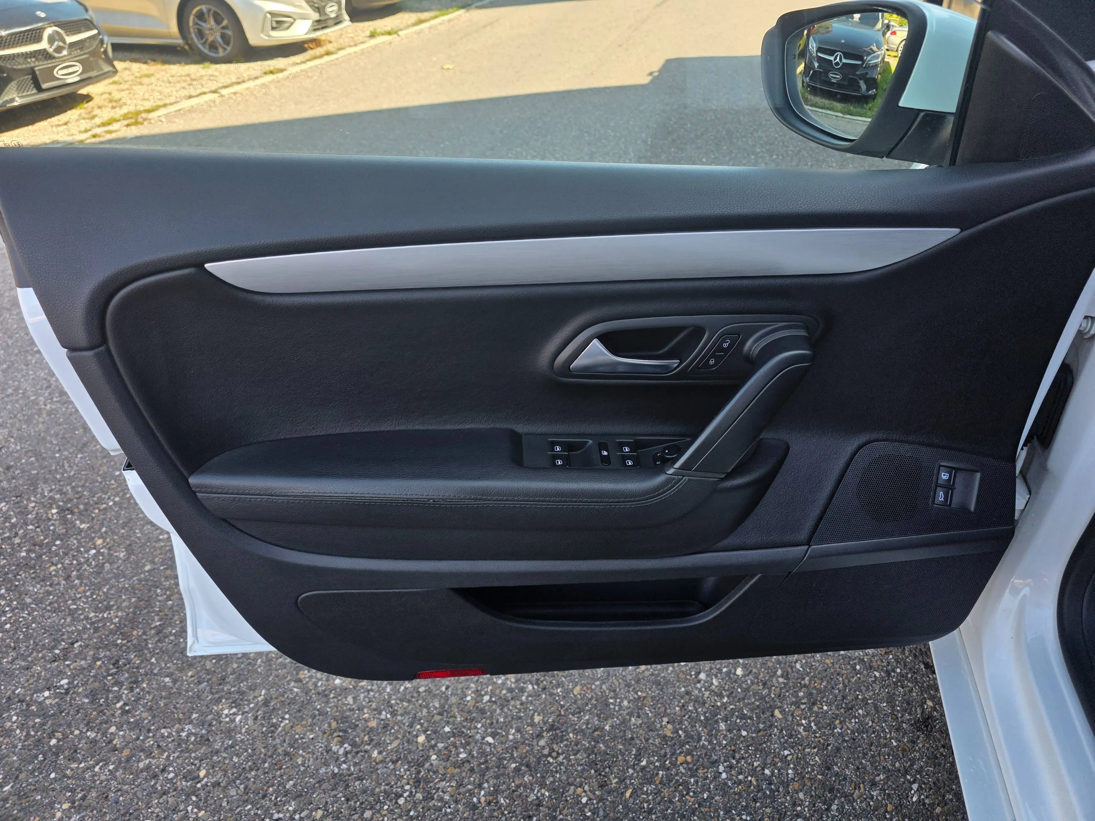 Volkswagen CC 2.0TDI DSG BMT /Alcantara/Bi Xenon/Top + Service/Tuv neu & 1J.Garantie — photo 9