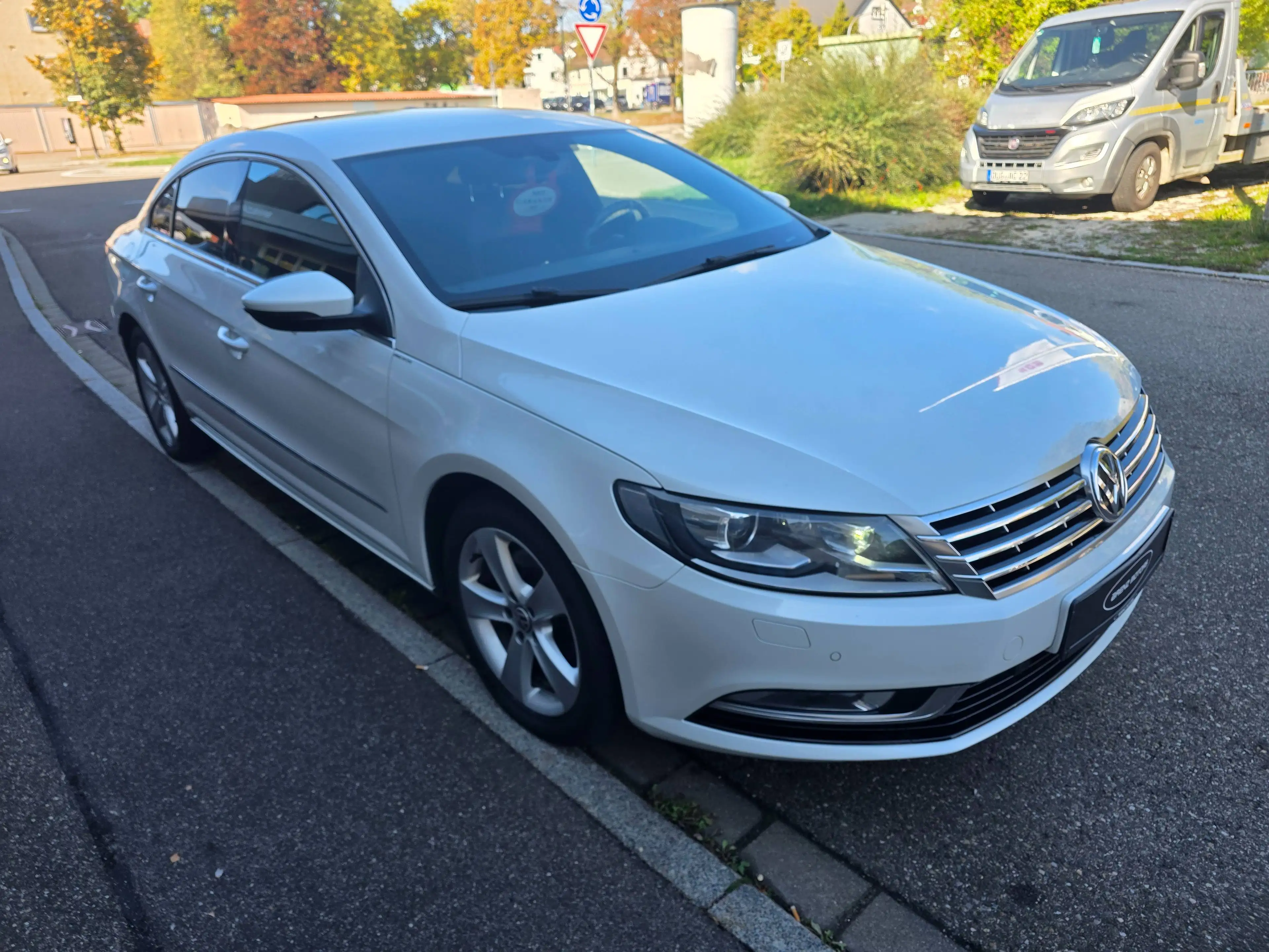Volkswagen CC 2.0TDI DSG BMT /Alcantara/Bi Xenon/Top + Service/Tuv neu & 1J.Garantie — photo 4