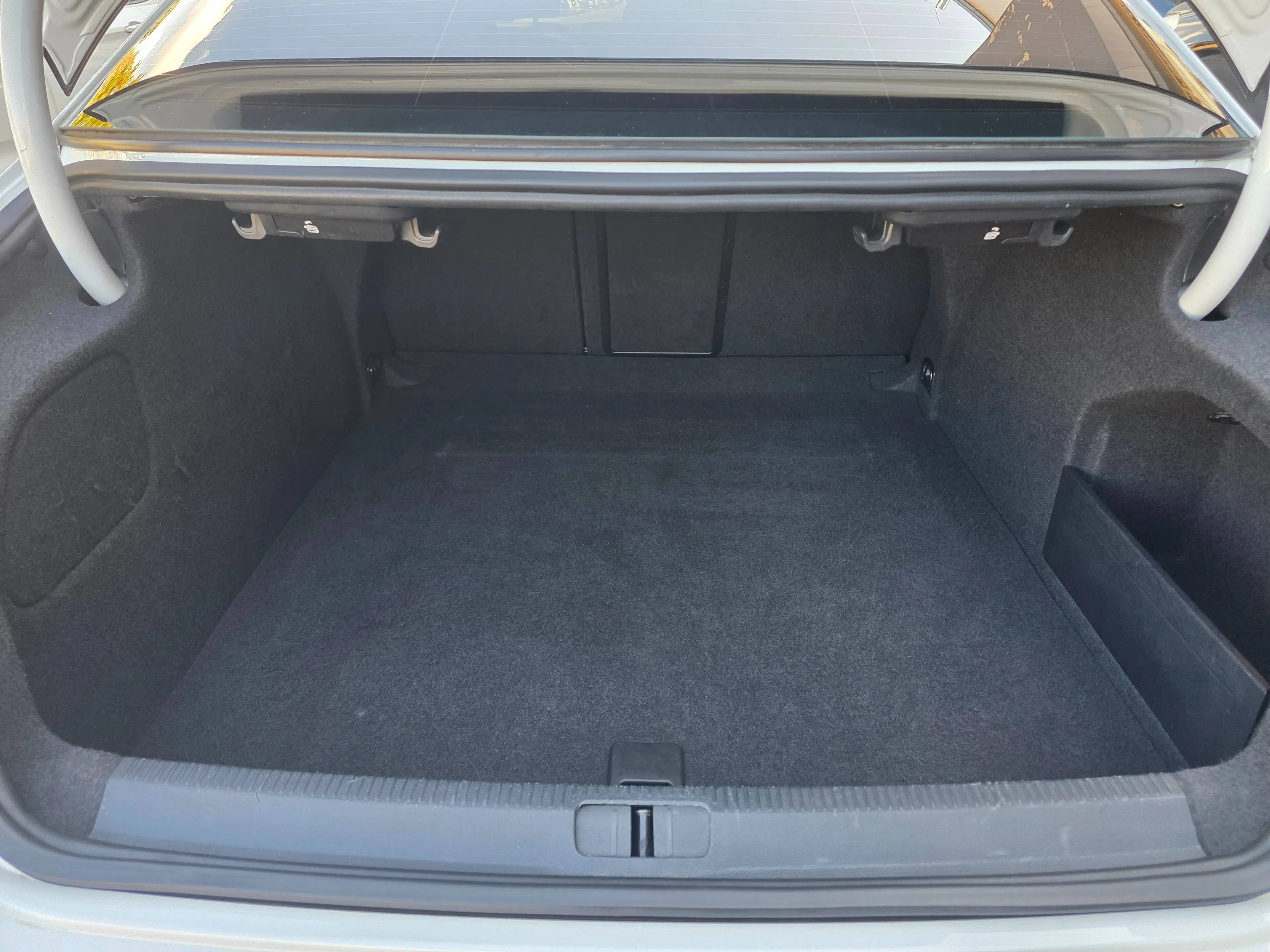 Volkswagen CC 2.0TDI DSG BMT /Alcantara/Bi Xenon/Top + Service/Tuv neu & 1J.Garantie — photo 15