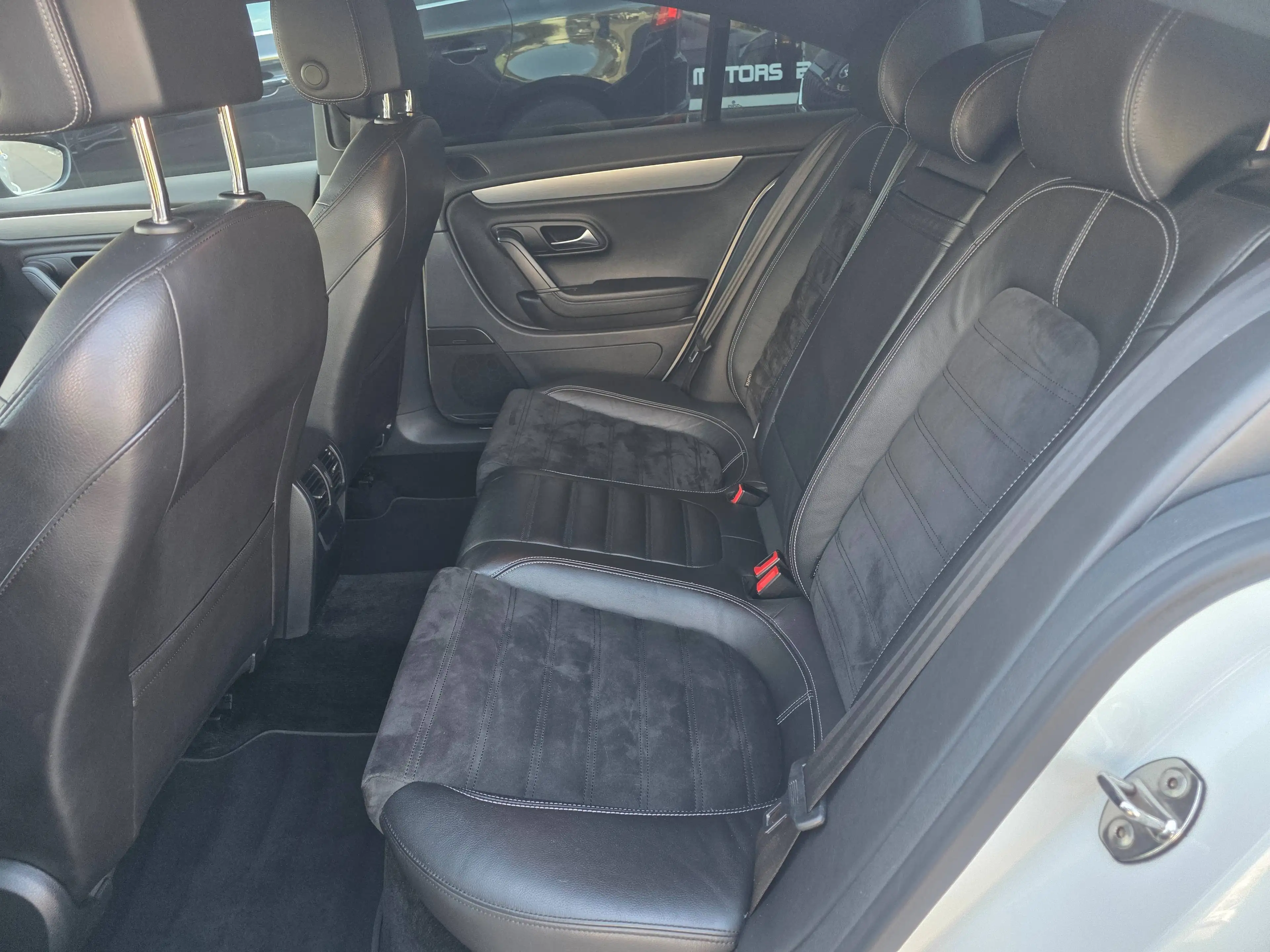 Volkswagen CC 2.0TDI DSG BMT /Alcantara/Bi Xenon/Top + Service/Tuv neu & 1J.Garantie — photo 13