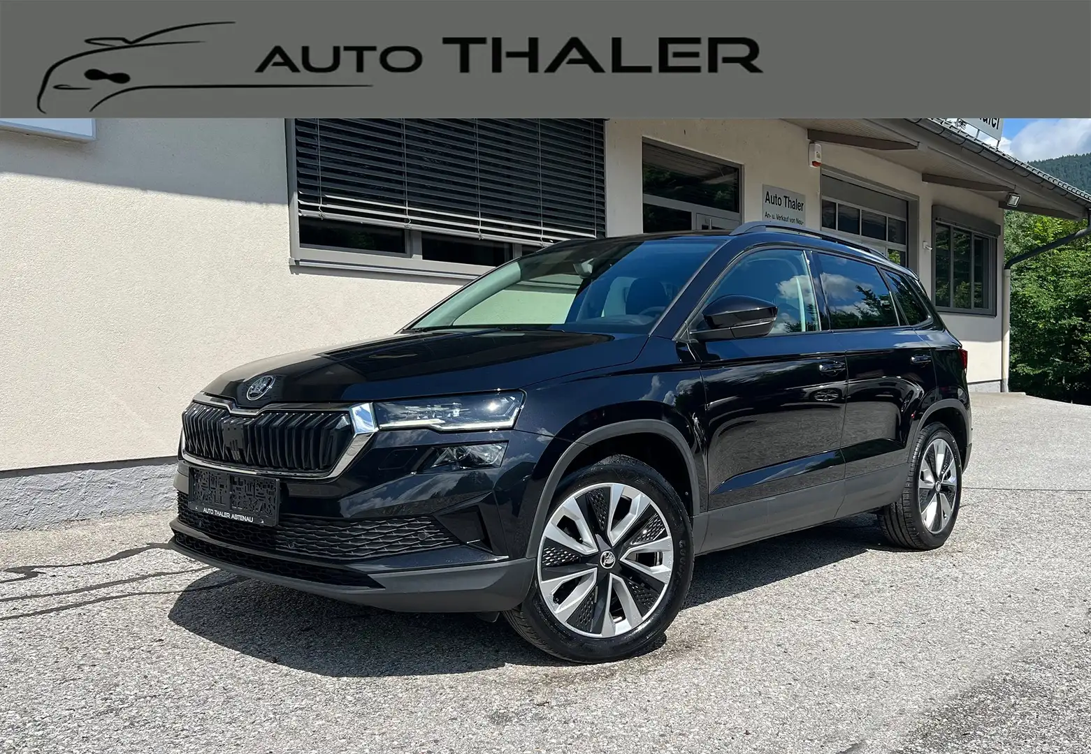 Skoda Karoq 2,0 TDI 4x4 DSG Style Schwarz - 1