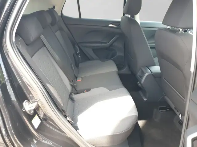 Volkswagen T-Cross view 6