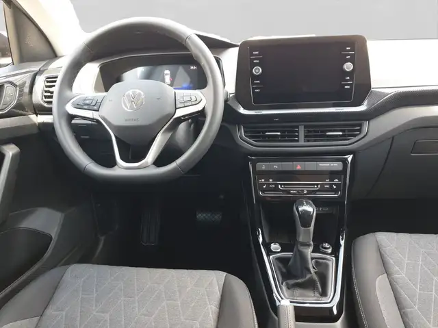 Volkswagen T-Cross view 5