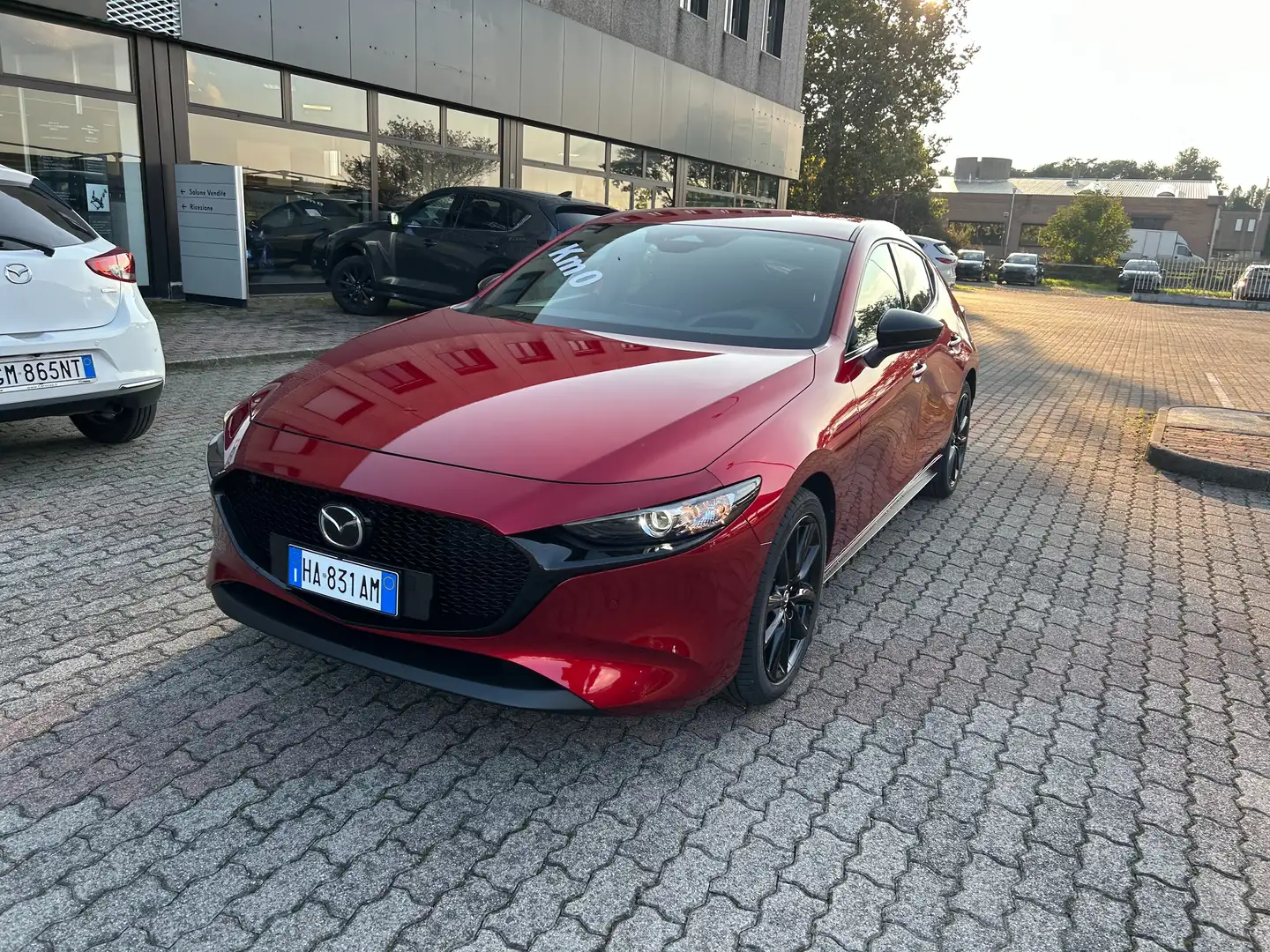 Mazda 3 3 5p 2.5 m-hybrid Homura 140cv Rojo - 2