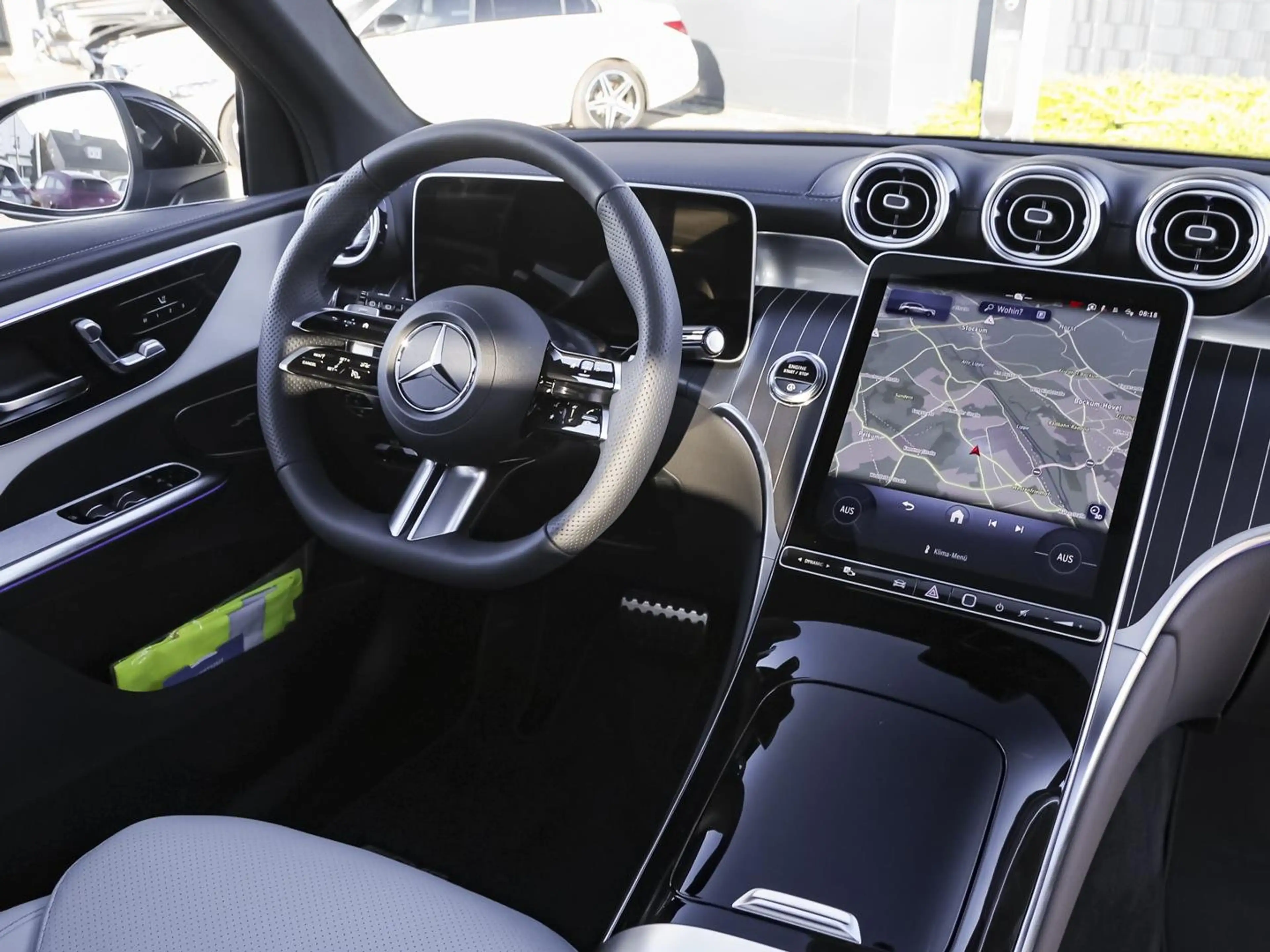Mercedes-Benz GLC 220 d 4M AMG 20" Panorama 360° Distronic AHK — photo 8