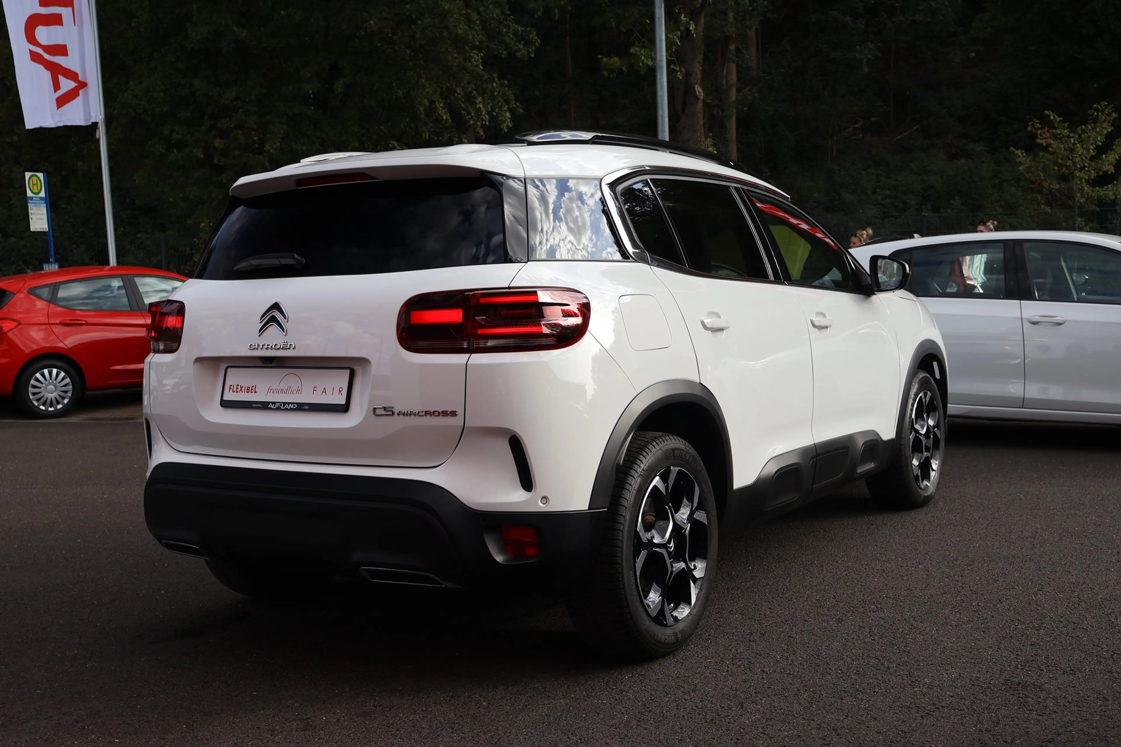 Citroen C5 Aircross 1.2 e-THP Shine Pack LED Navi ACC — photo 5