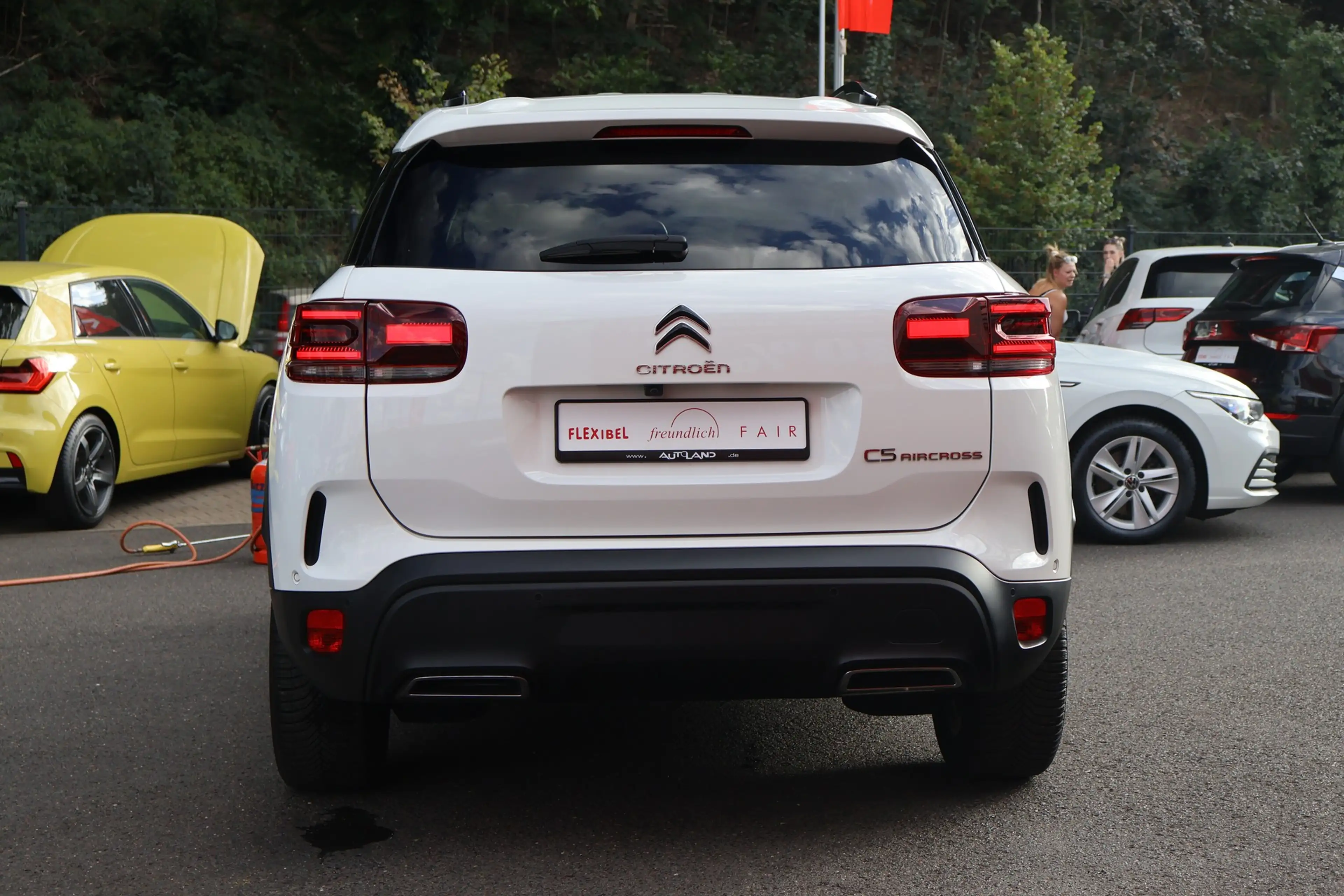 Citroen C5 Aircross 1.2 e-THP Shine Pack LED Navi ACC — photo 4