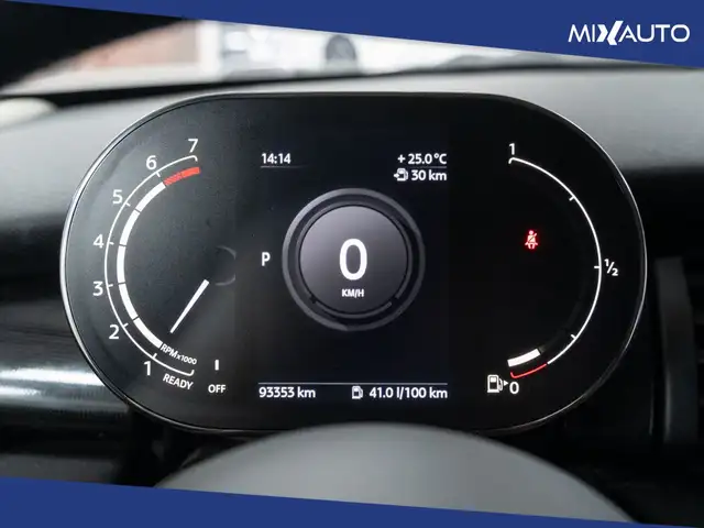 Mini Hatch view 15