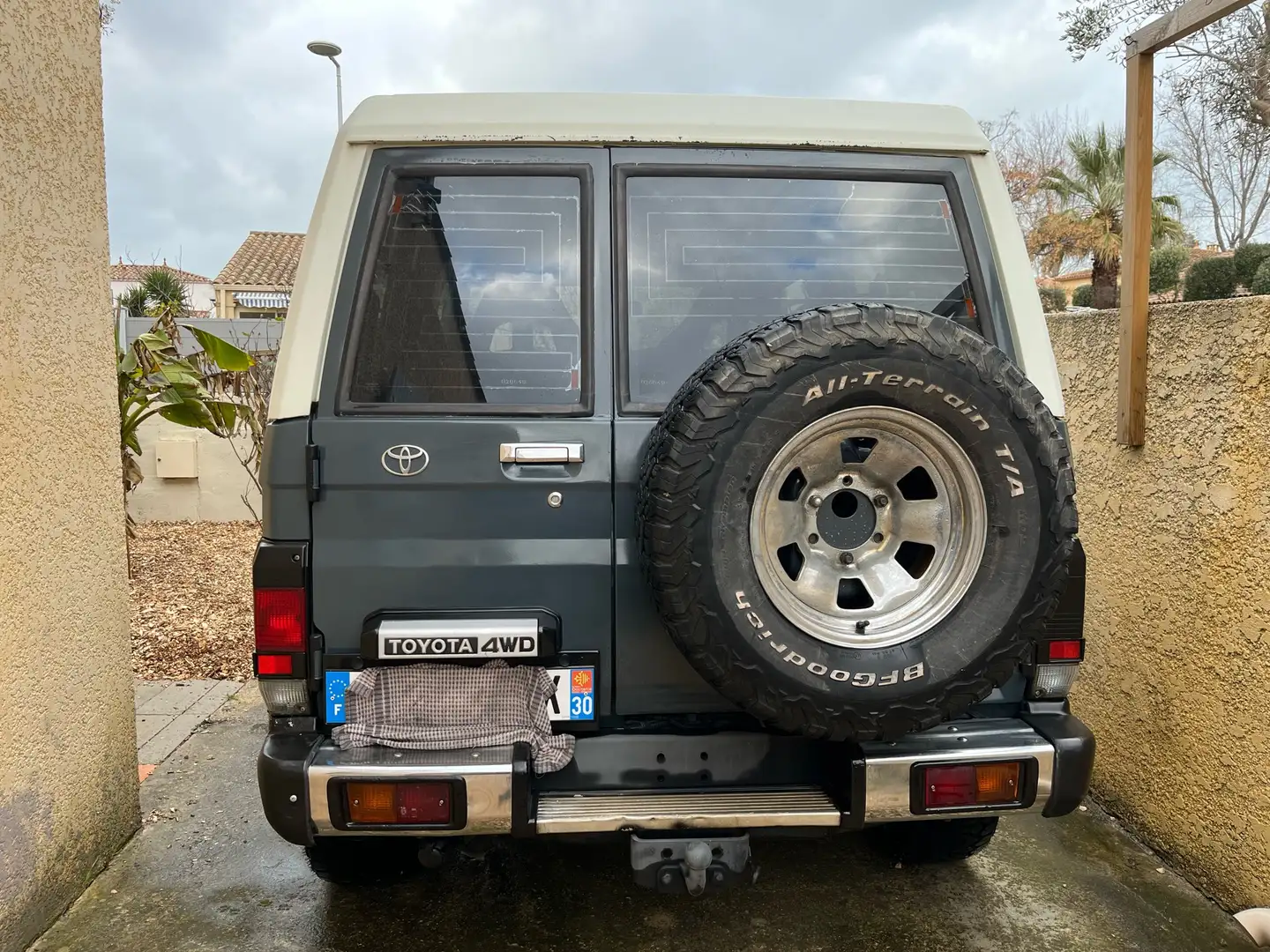 Toyota Land Cruiser 2.4 TD Moyen FRP - 2