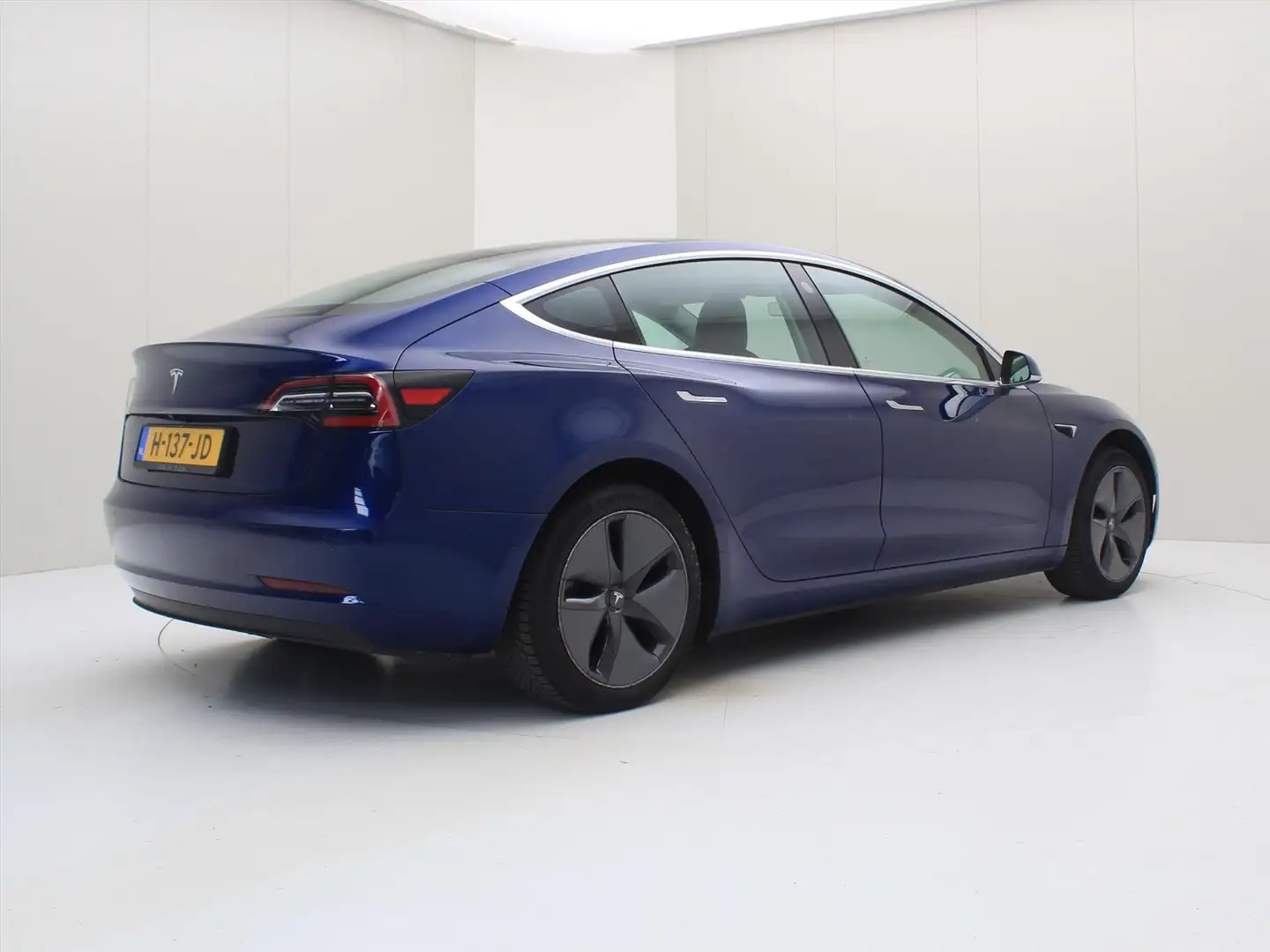 Tesla Model 3 Standard RWD Plus [ AUTOPILOT+60 kWh+PREMIUM AUDIO Blauw - 2