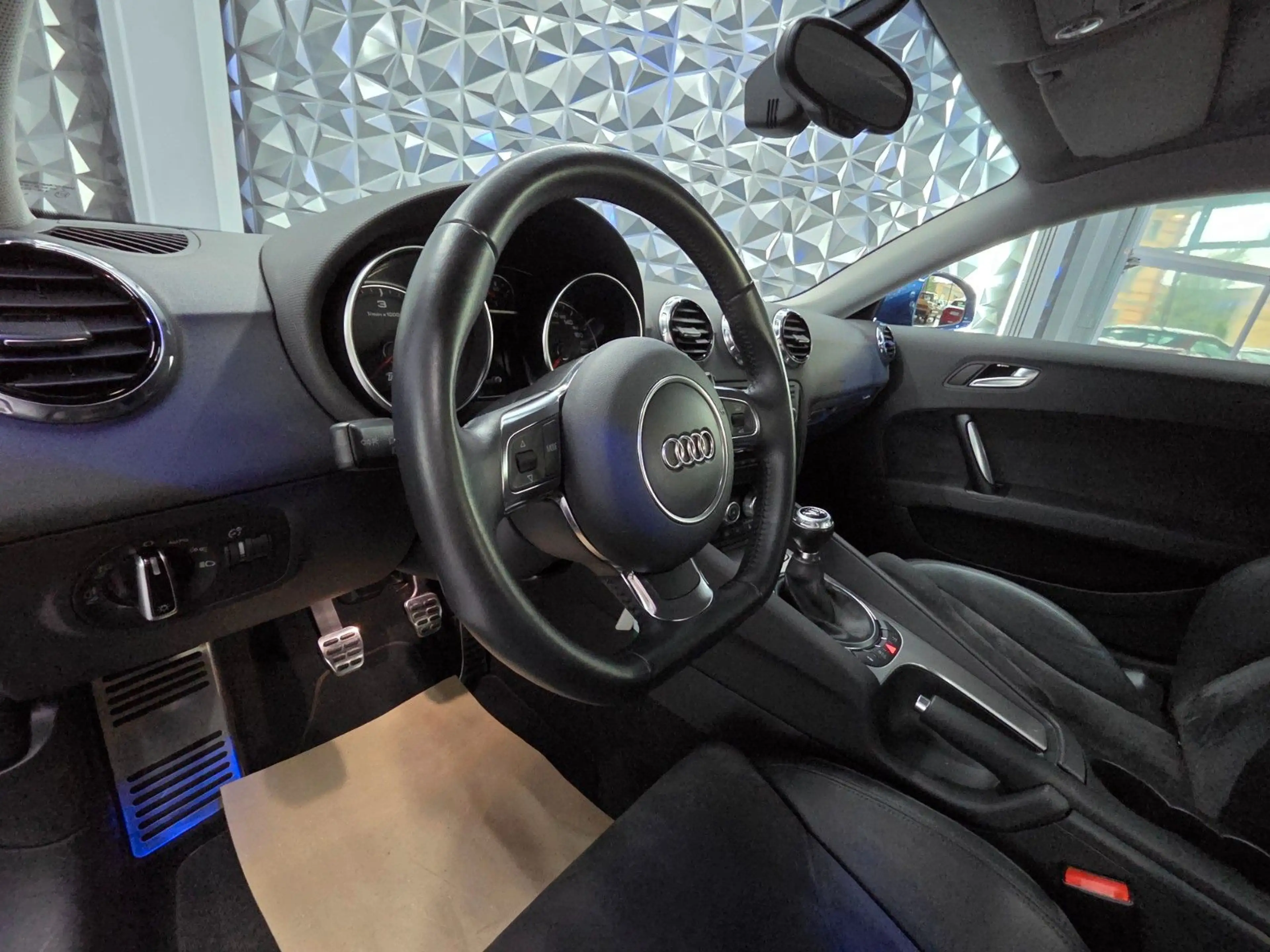 Audi TT Coupe/Roadster 2.0 TDI Coupe quattro S-Line — photo 15