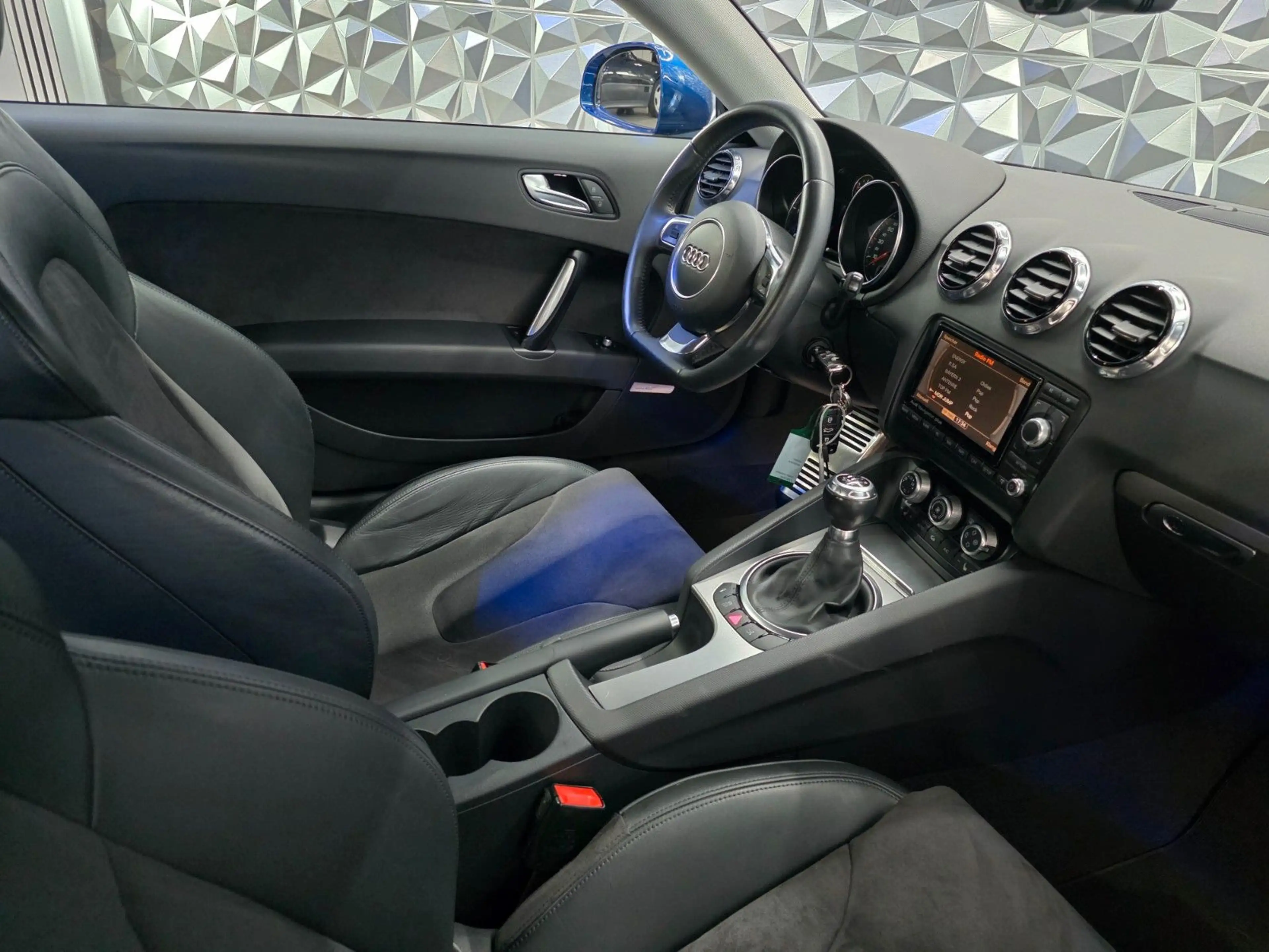 Audi TT Coupe/Roadster 2.0 TDI Coupe quattro S-Line — photo 9