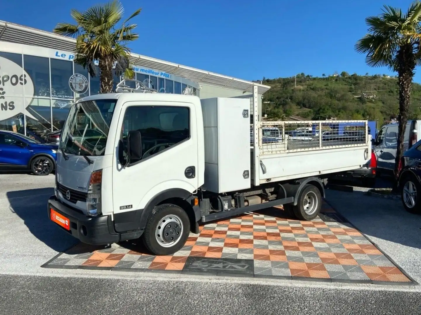 Nissan Cabstar CABSTAR 35.14 Empt 1 B6 Weiß - 1