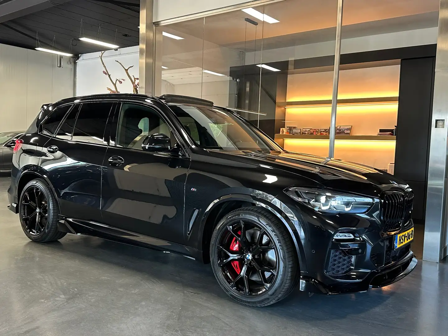 BMW X5 XDrive45e M Pack Panorama Memory Sfeerverl. Noir - 1