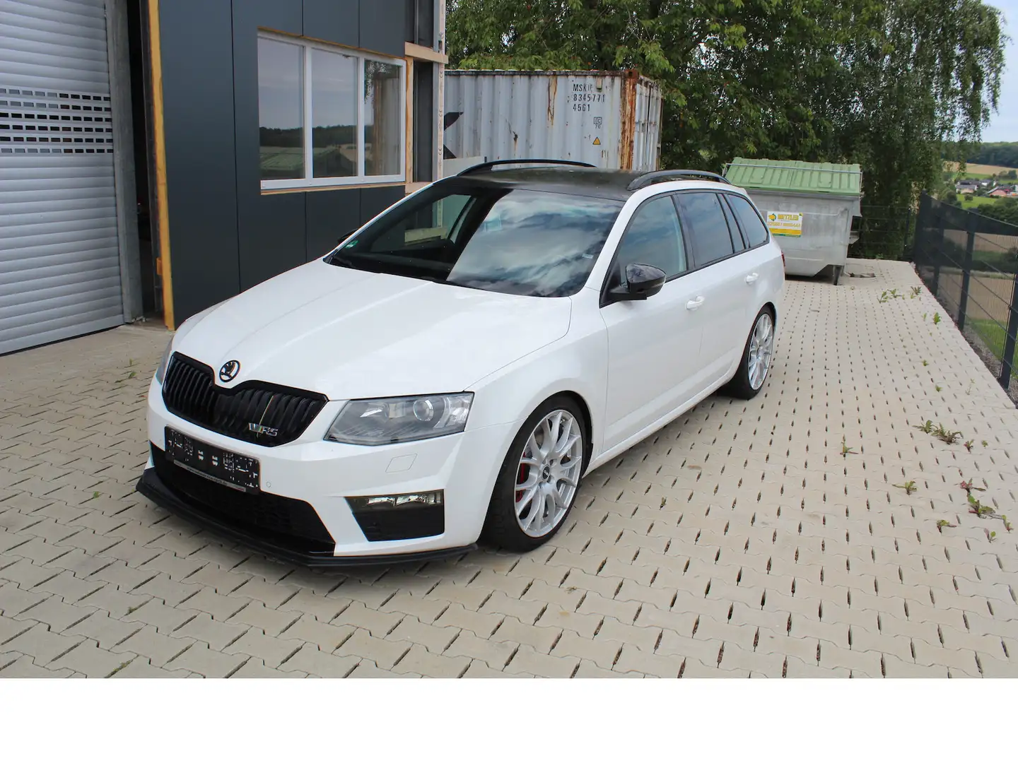 Skoda Octavia RS 2,0 TSI / AHK/XENON/SHZ/PDC/ Fehér - 1
