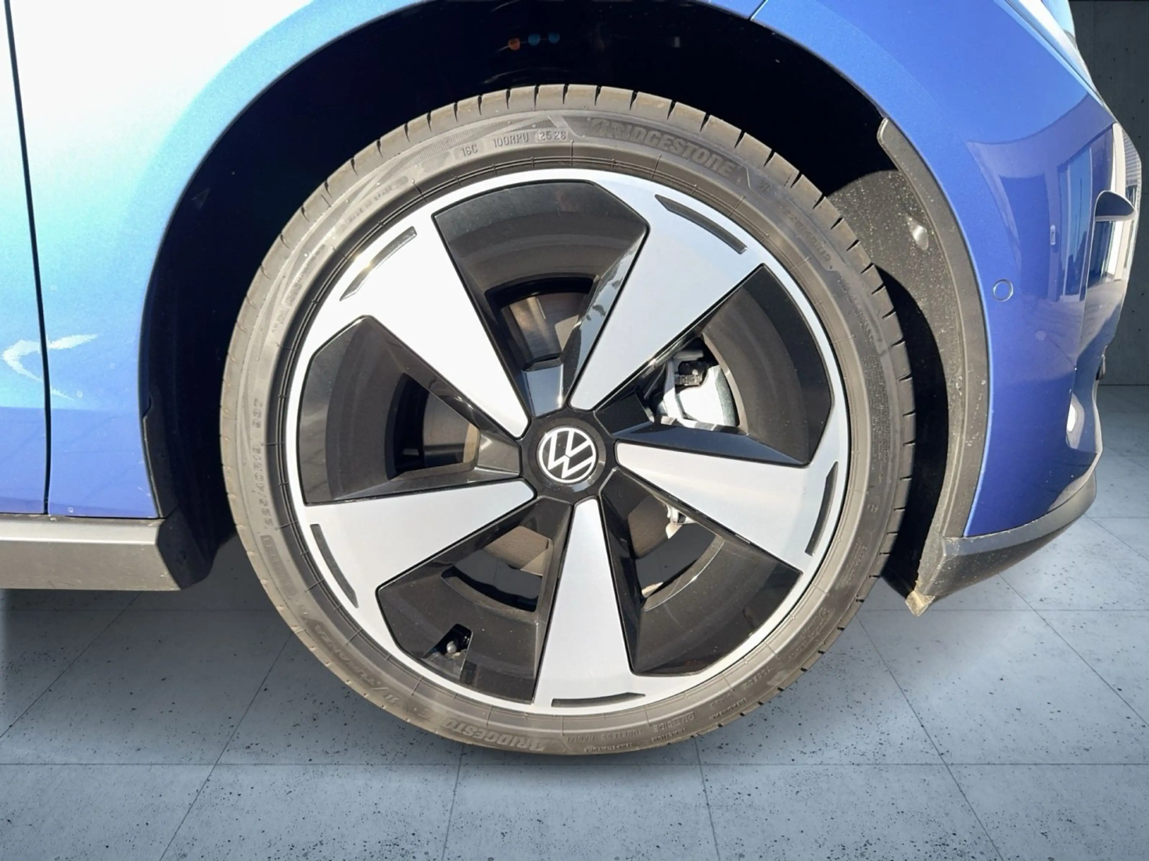 Volkswagen ID. Polo Style AHK/Nav/Matrix/ACC/360/AppCon/19" — photo 7