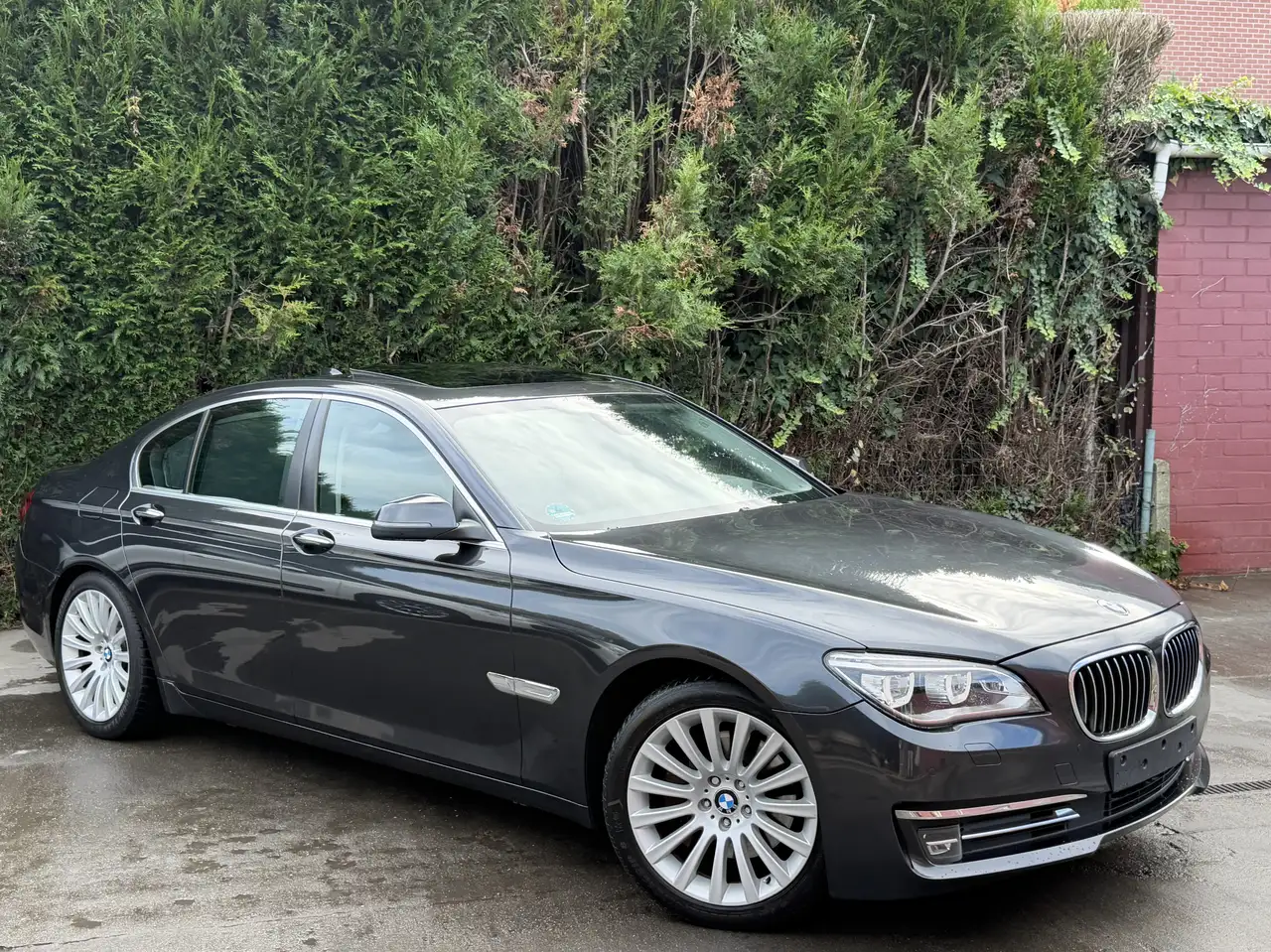 BMW 730