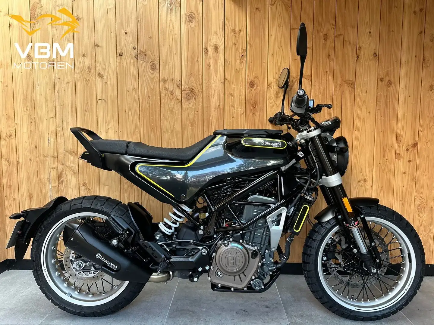 Husqvarna Svartpilen 401 Zwart - 1