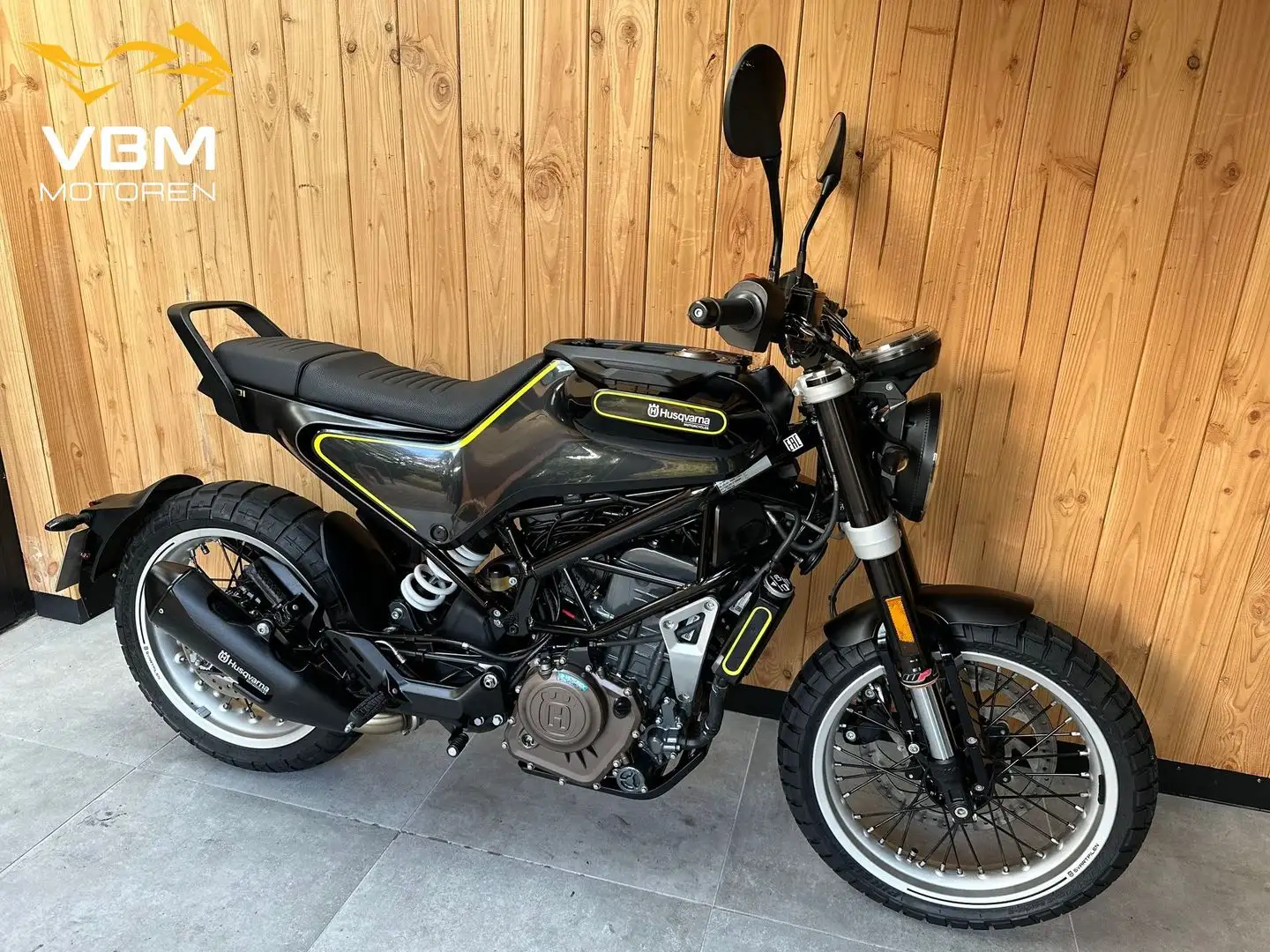 Husqvarna Svartpilen 401 Zwart - 2