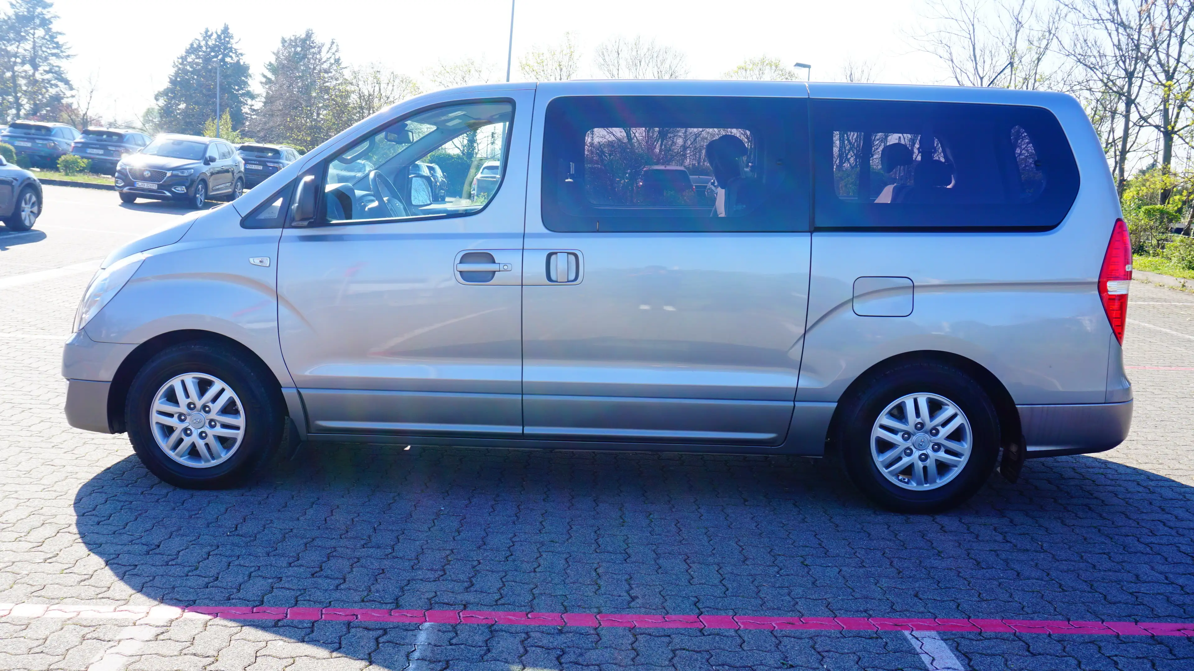 Hyundai H-1 PDC/8xSITZER/SHZ/R.KAMERA/KLIMA/AHK/USB — photo 12