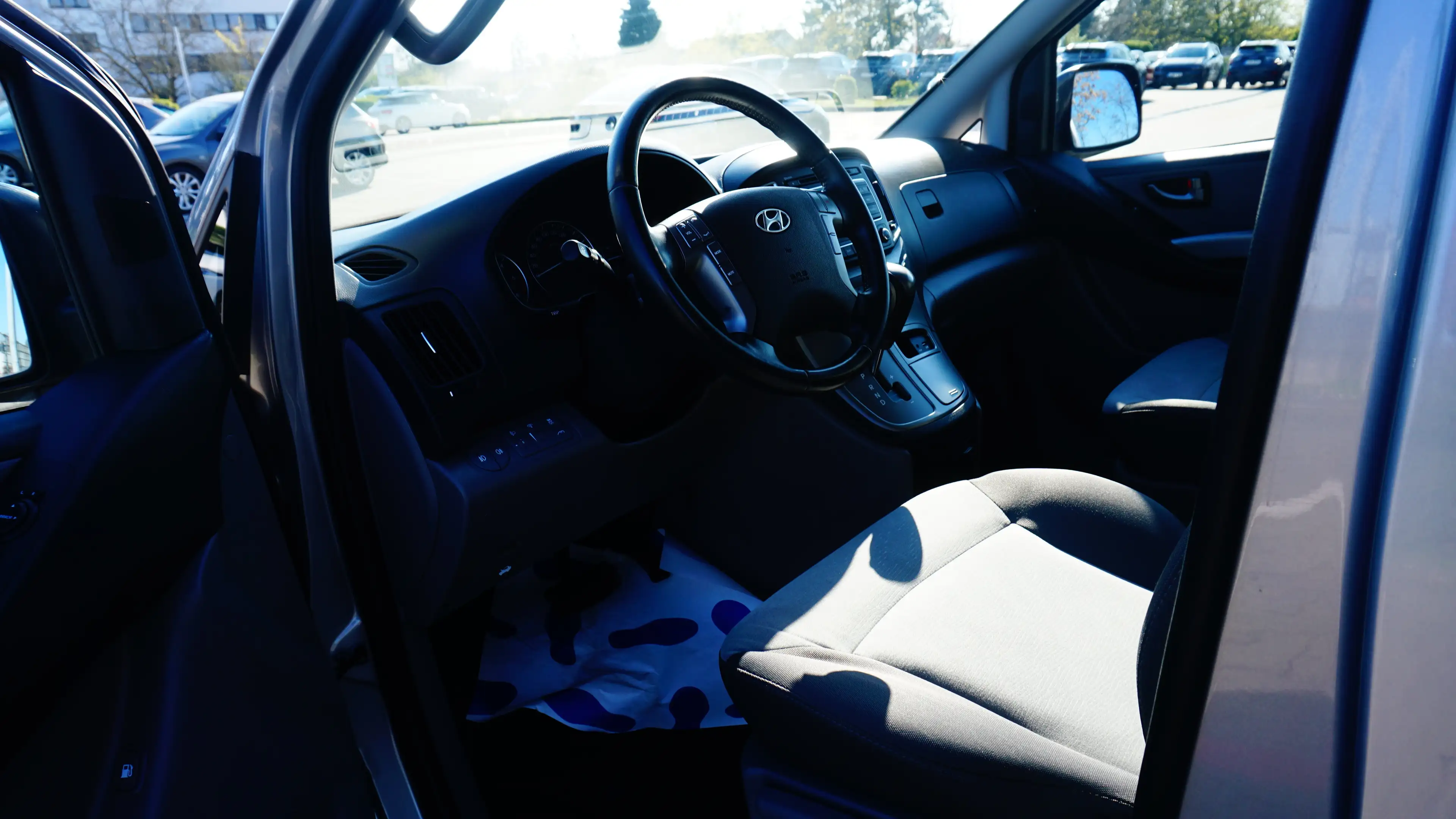 Hyundai H-1 PDC/8xSITZER/SHZ/R.KAMERA/KLIMA/AHK/USB — photo 6