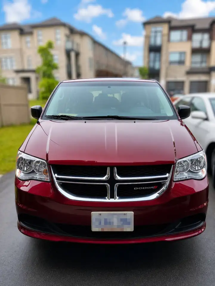 Dodge Grand Caravan снимка Dodge Grand Caravan