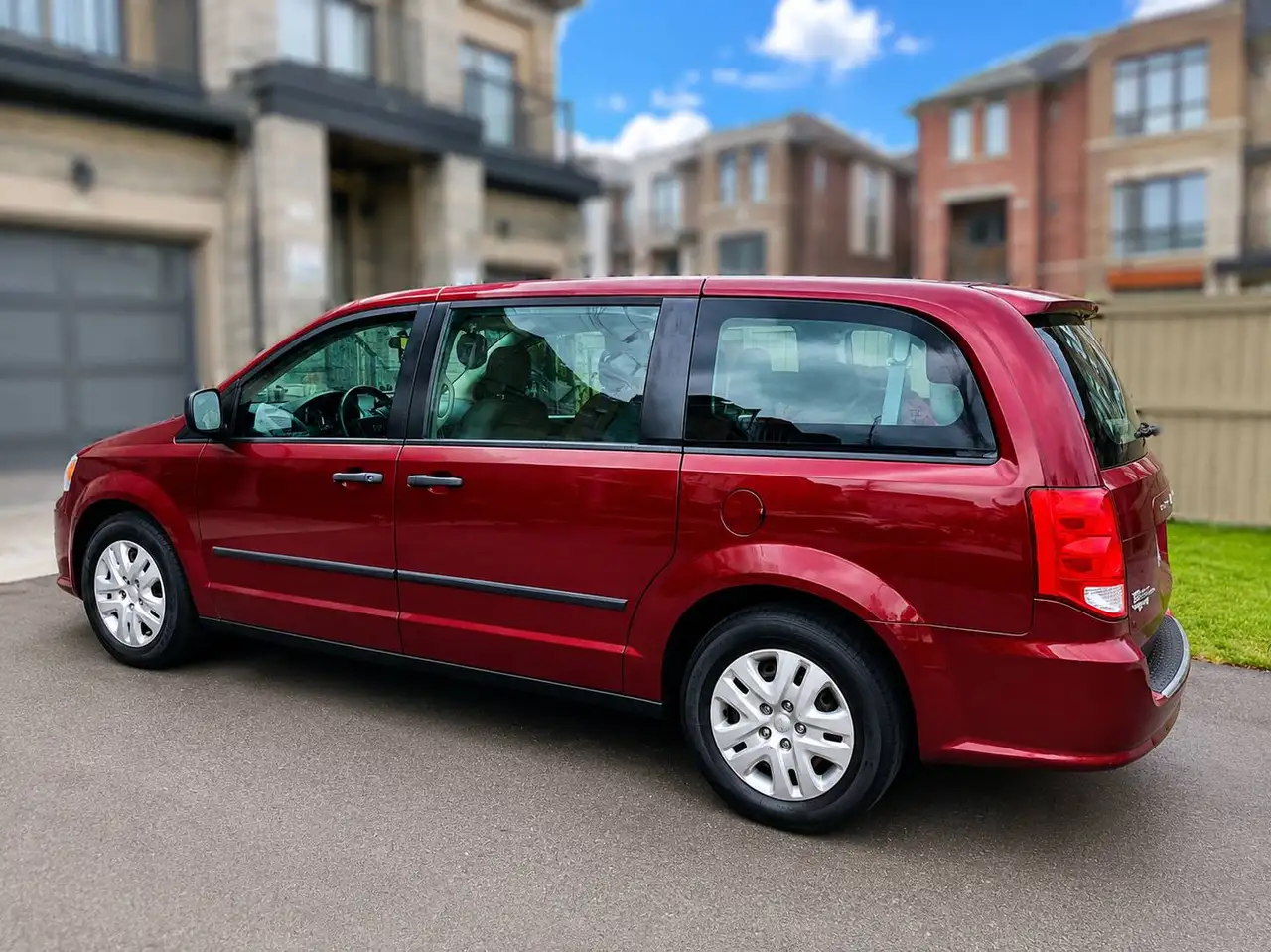 Dodge Grand Caravan снимка Dodge Grand Caravan
