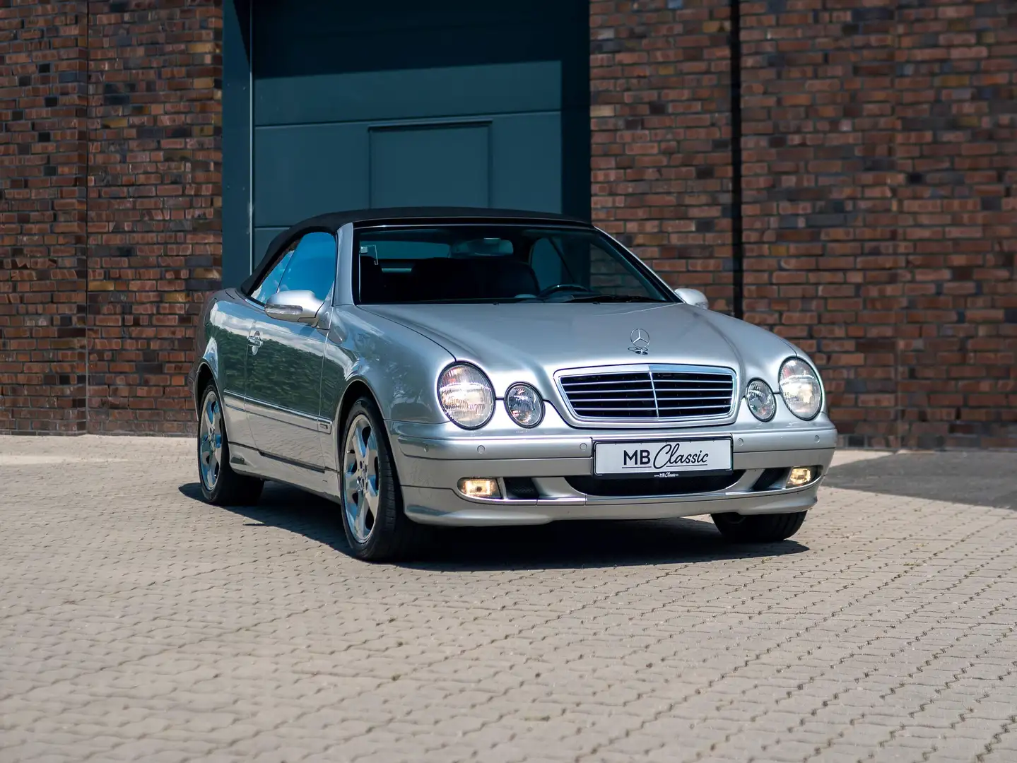Mercedes-Benz CLK 230 Kompressor Cabrio, Final Edition Avantgarde, nur 36.700 KM, Scheckheft, Bestzustand Silber - 1