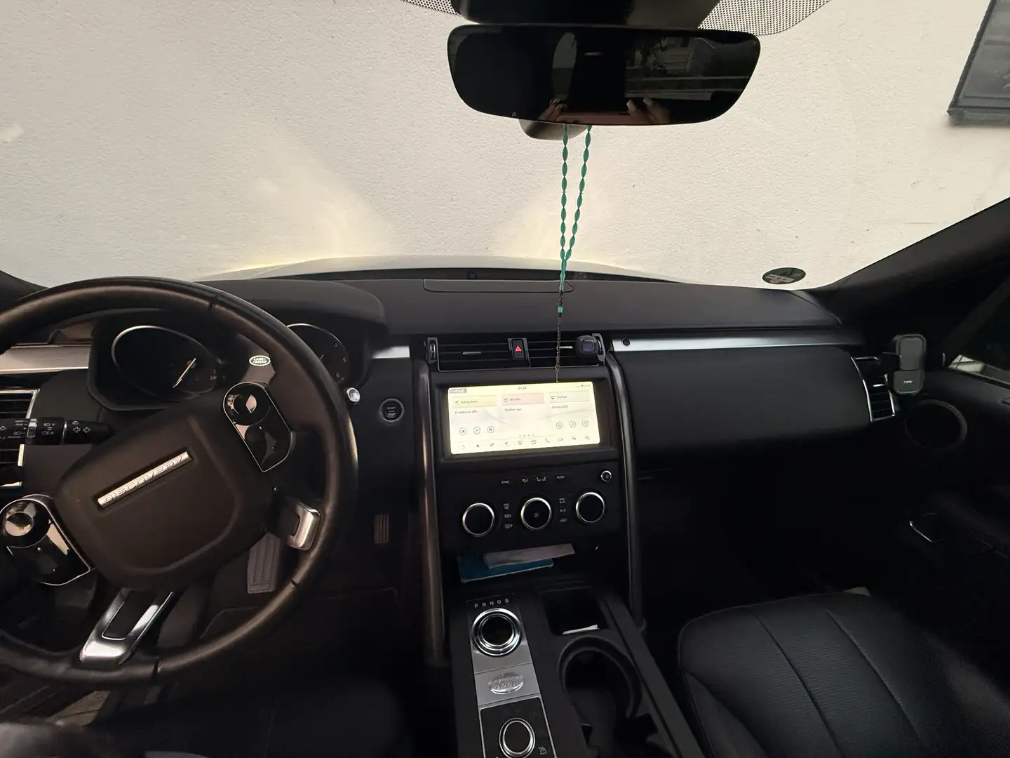 Land Rover Discovery 3.0 Sd6 Landmark Edition Grau - 1