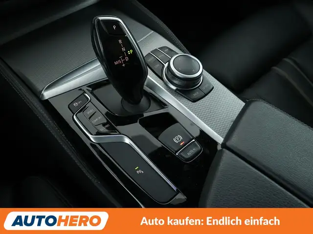 BMW 5 Series view 25
