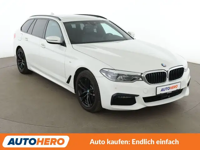 BMW 5 Series view 8