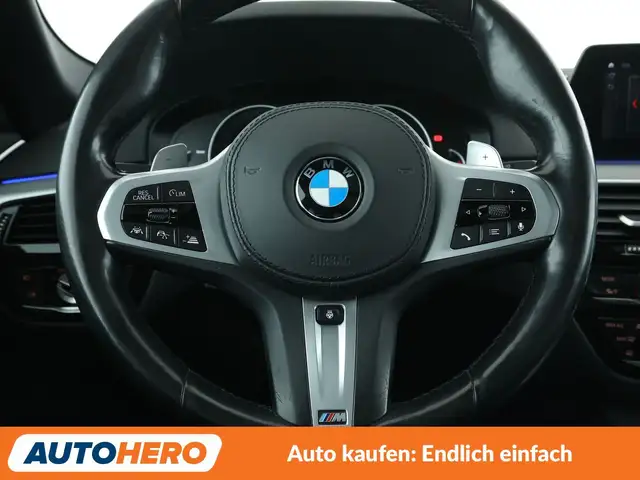 BMW 5 Series view 19