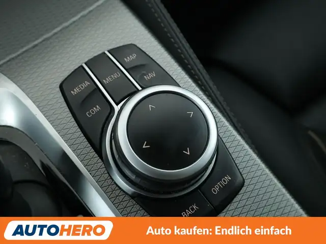 BMW 5 Series view 26