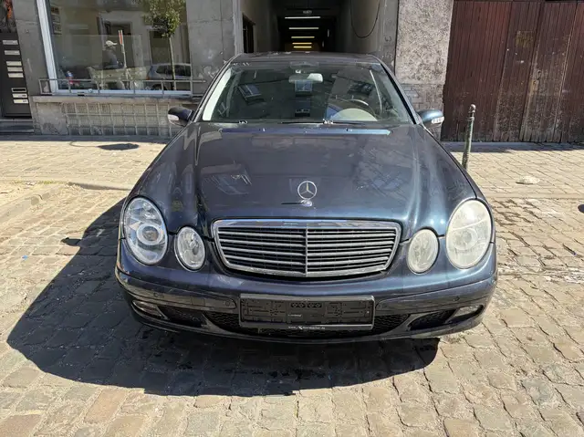Mercedes-Benz E 240 E 240 Avantgarde Full Option voiture belge