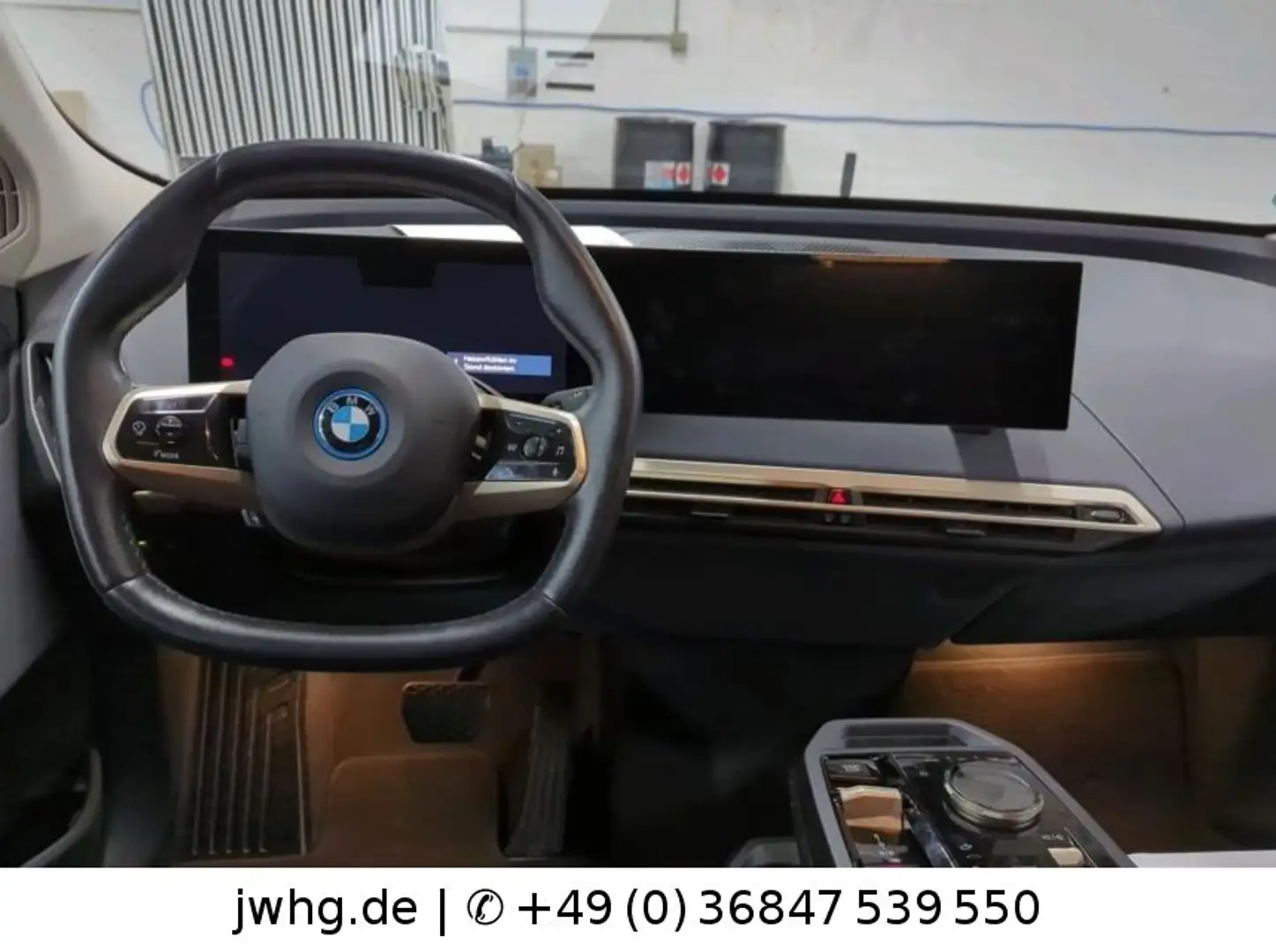 BMW iX 40 xDrive Sport DrivingProf|360°Massage|21" Weiß - 2