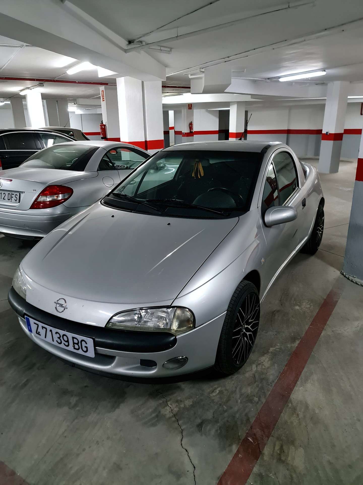 Opel Tigra 1.4i 16v - foto 1