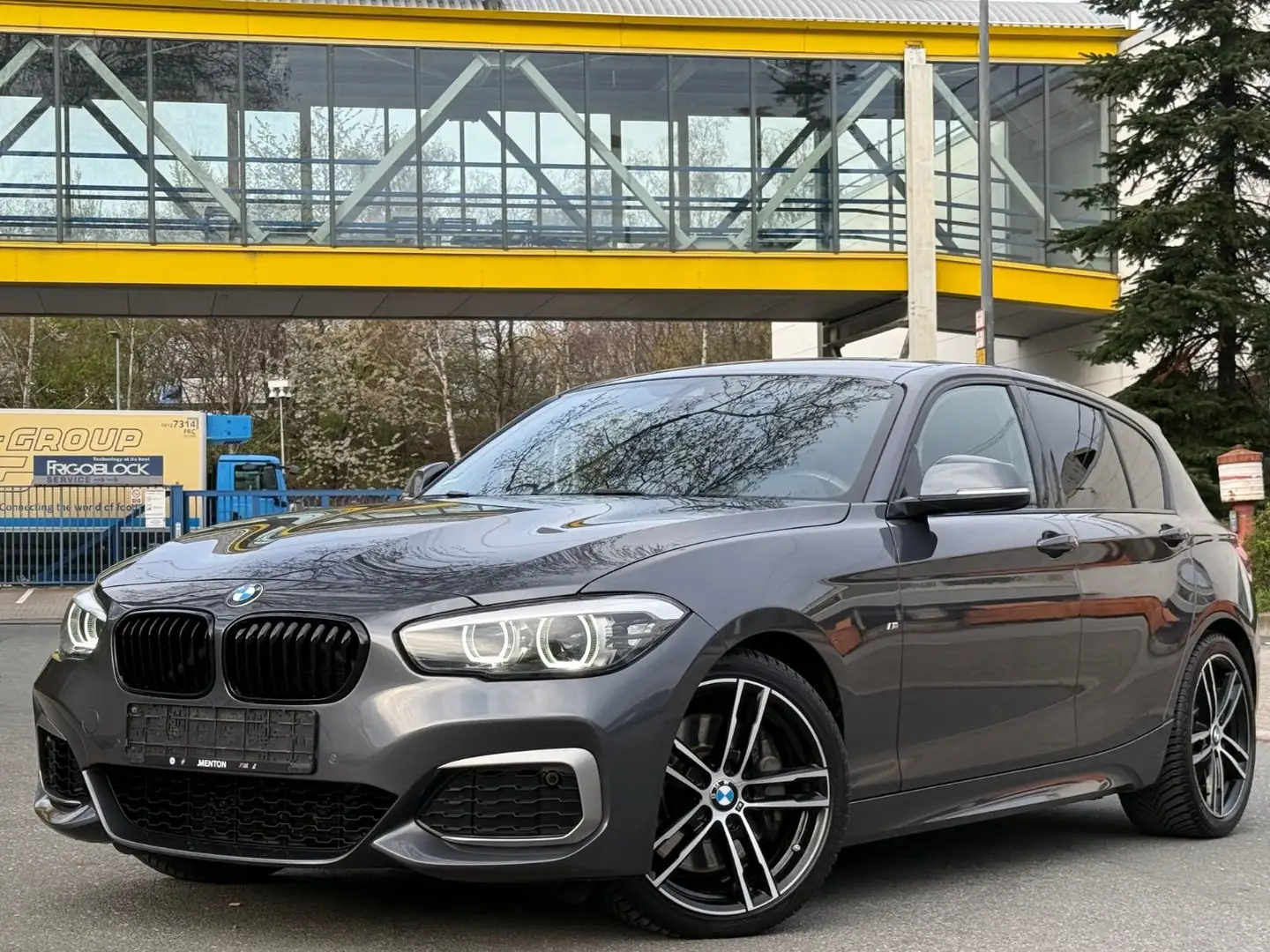 BMW 140 M140 i *XDRIVE*600PS+ DER WOLF IM SCHAFSPELZ* Grau - 2