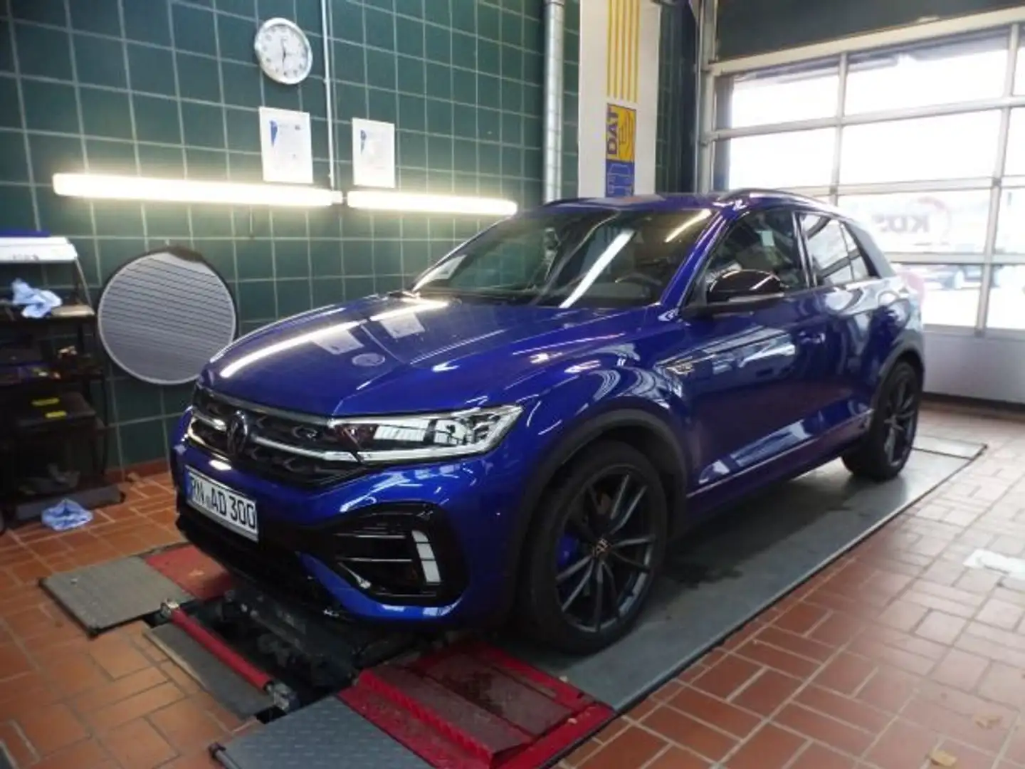 Volkswagen T-Roc R 2.0 TSI 4M 5J-Garantie Beats AHK Black Blau - 2