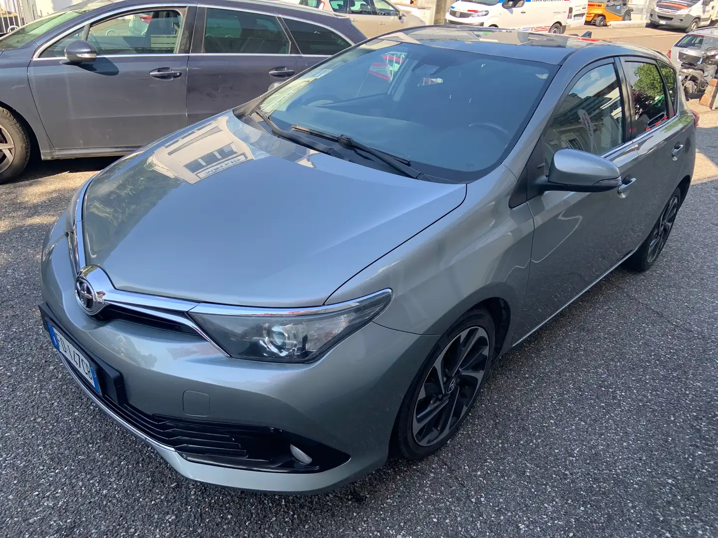 Toyota Auris Auris II 2015 1.4 d-4d Active Grigio - 1