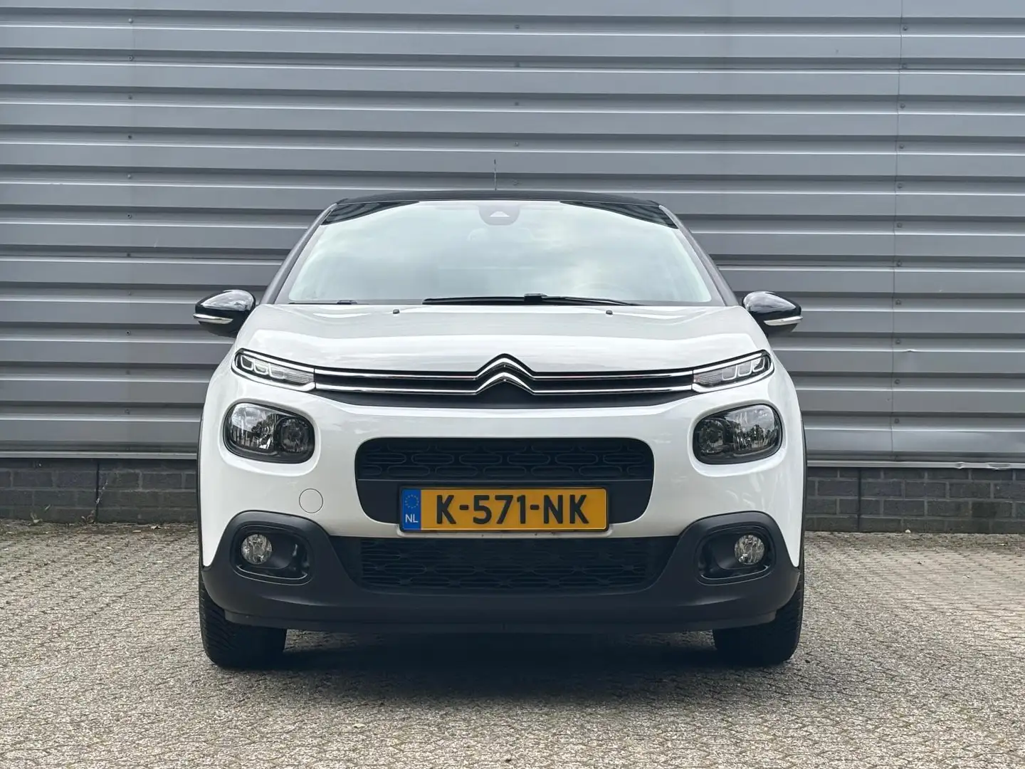 Citroen C3 1.2 PureTech 82pk Feel Edition | Navigatie | Carpl Wit - 2